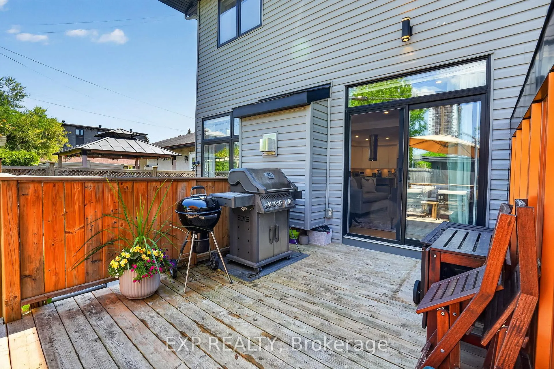 Photo 40 of 215 Columbus Avenue, Ottawa, Overbrook/Castle Heights — HOMEH
