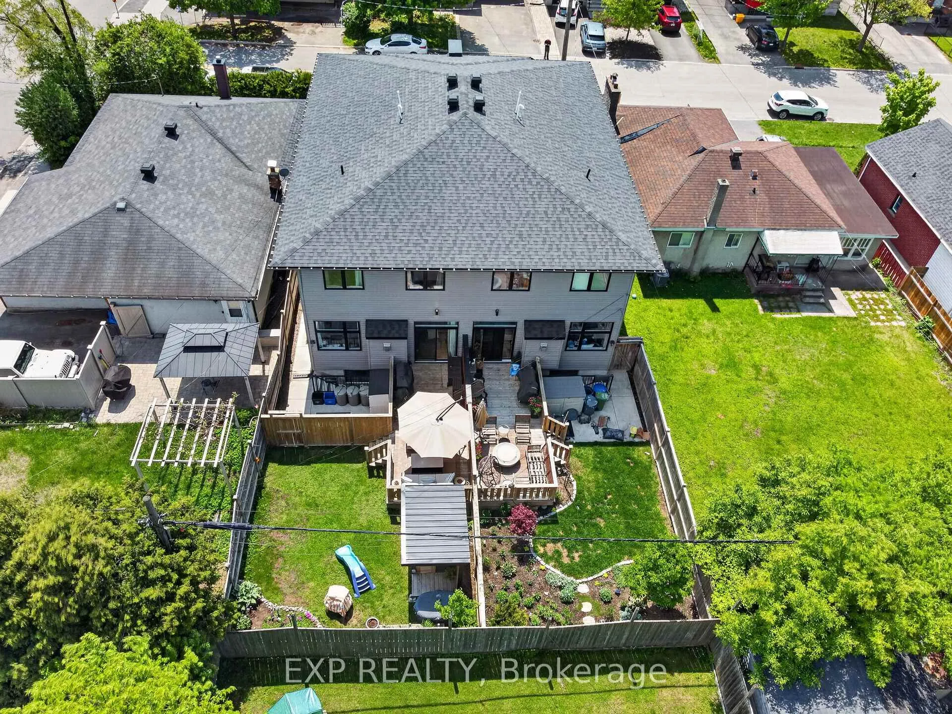 Photo 46 of 215 Columbus Avenue, Ottawa, Overbrook/Castle Heights — HOMEH