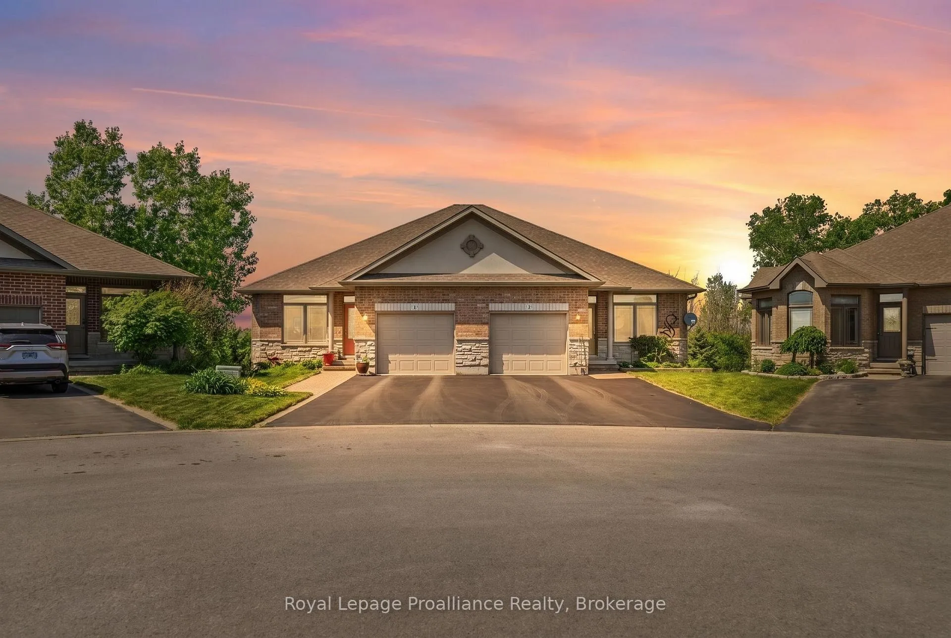 Photo 1 of 17 Hanover Court, Belleville, Thurlow Ward — HOMEH