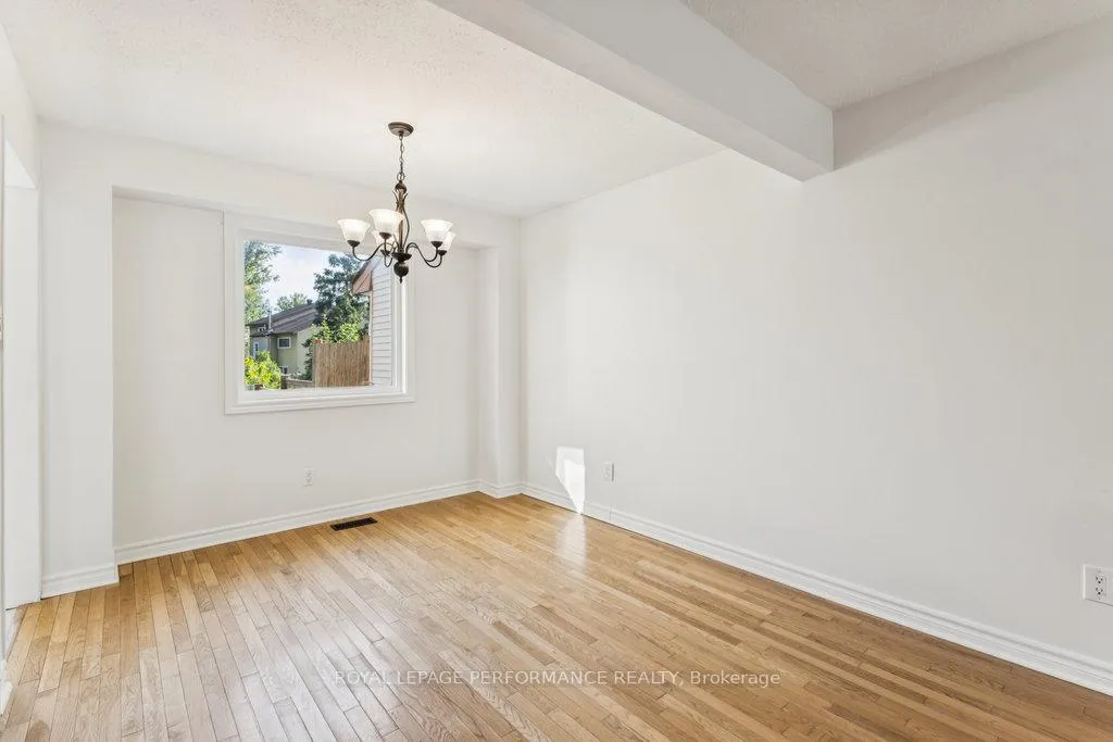 Photo 15 of 6 Gillespie Crescent, Ottawa, Hunt Club Woods — HOMEH
