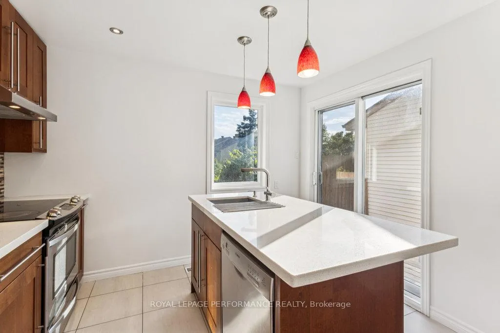 Photo 21 of 6 Gillespie Crescent, Ottawa, Hunt Club Woods — HOMEH