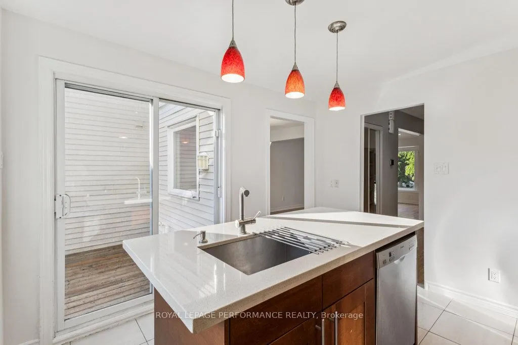 Photo 23 of 6 Gillespie Crescent, Ottawa, Hunt Club Woods — HOMEH