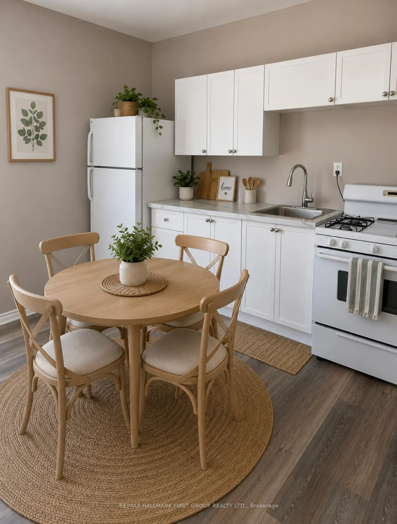 Photo 3 of Unit 5, 730 Simcoe Street S, Oshawa, Lakeview — HOMEH