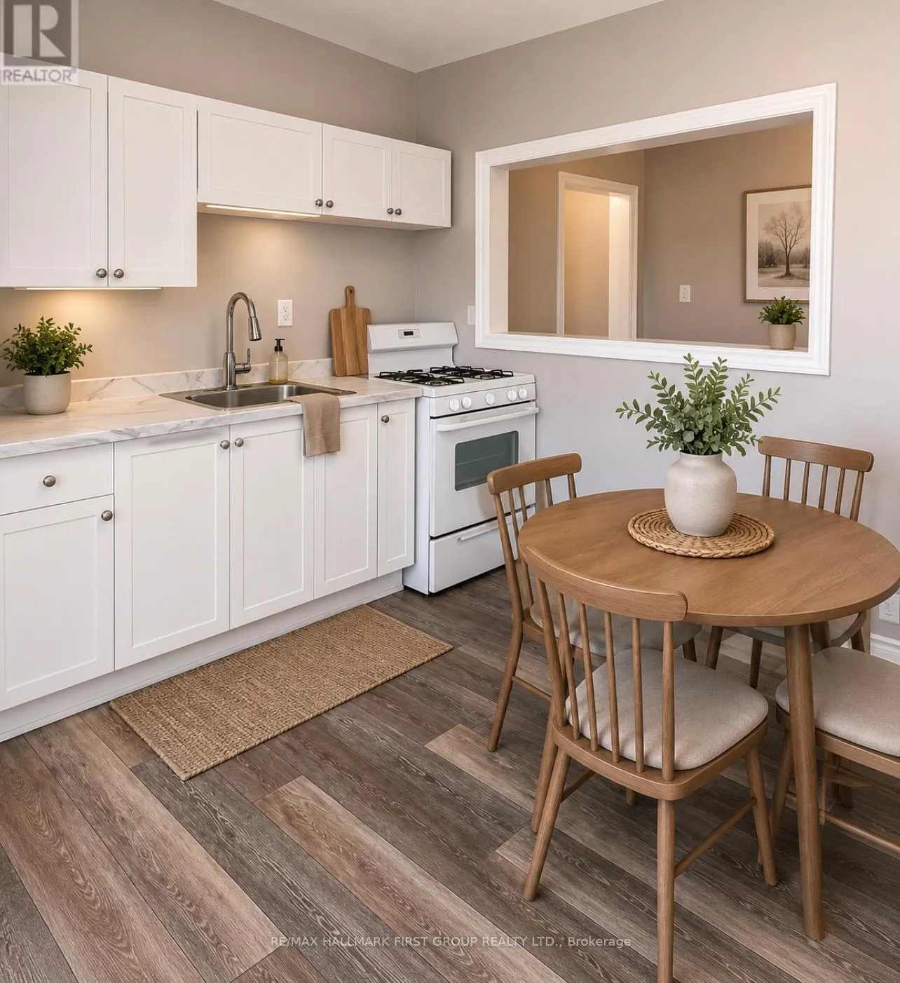 Photo 4 of Unit 5, 730 Simcoe Street S, Oshawa, Lakeview — HOMEH