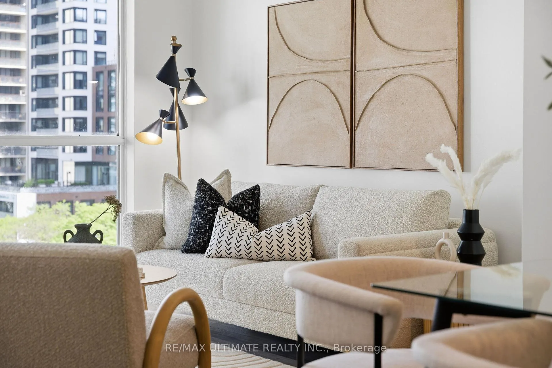 Photo 13 of Unit 618, 30 Roehampton Avenue, Toronto, Mount Pleasant West — HOMEH