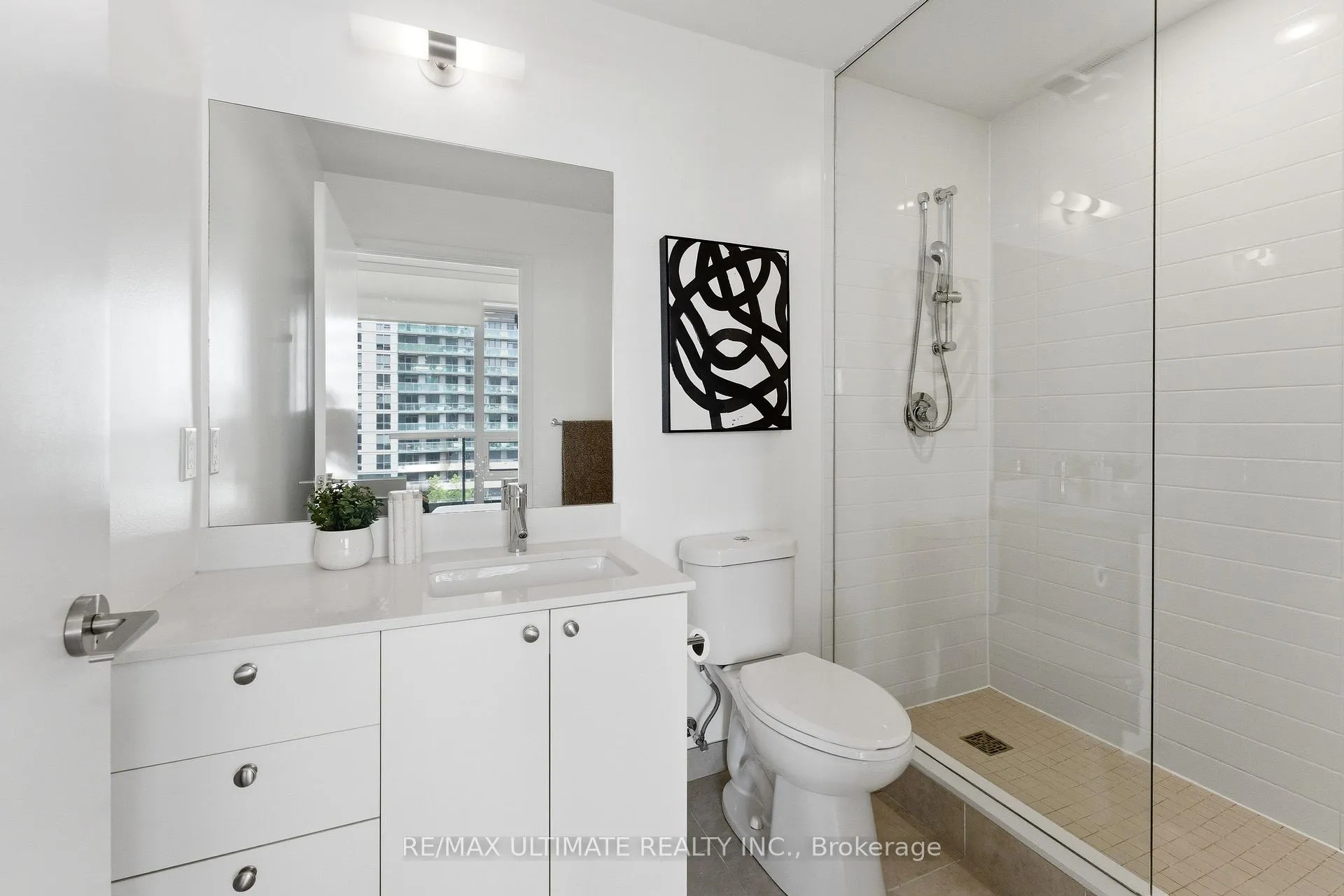 Photo 17 of Unit 618, 30 Roehampton Avenue, Toronto, Mount Pleasant West — HOMEH
