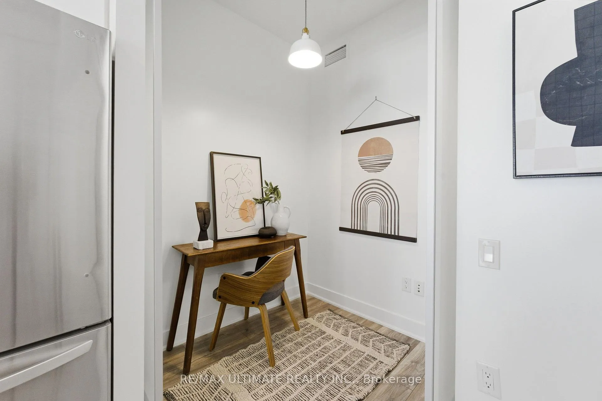 Photo 21 of Unit 618, 30 Roehampton Avenue, Toronto, Mount Pleasant West — HOMEH