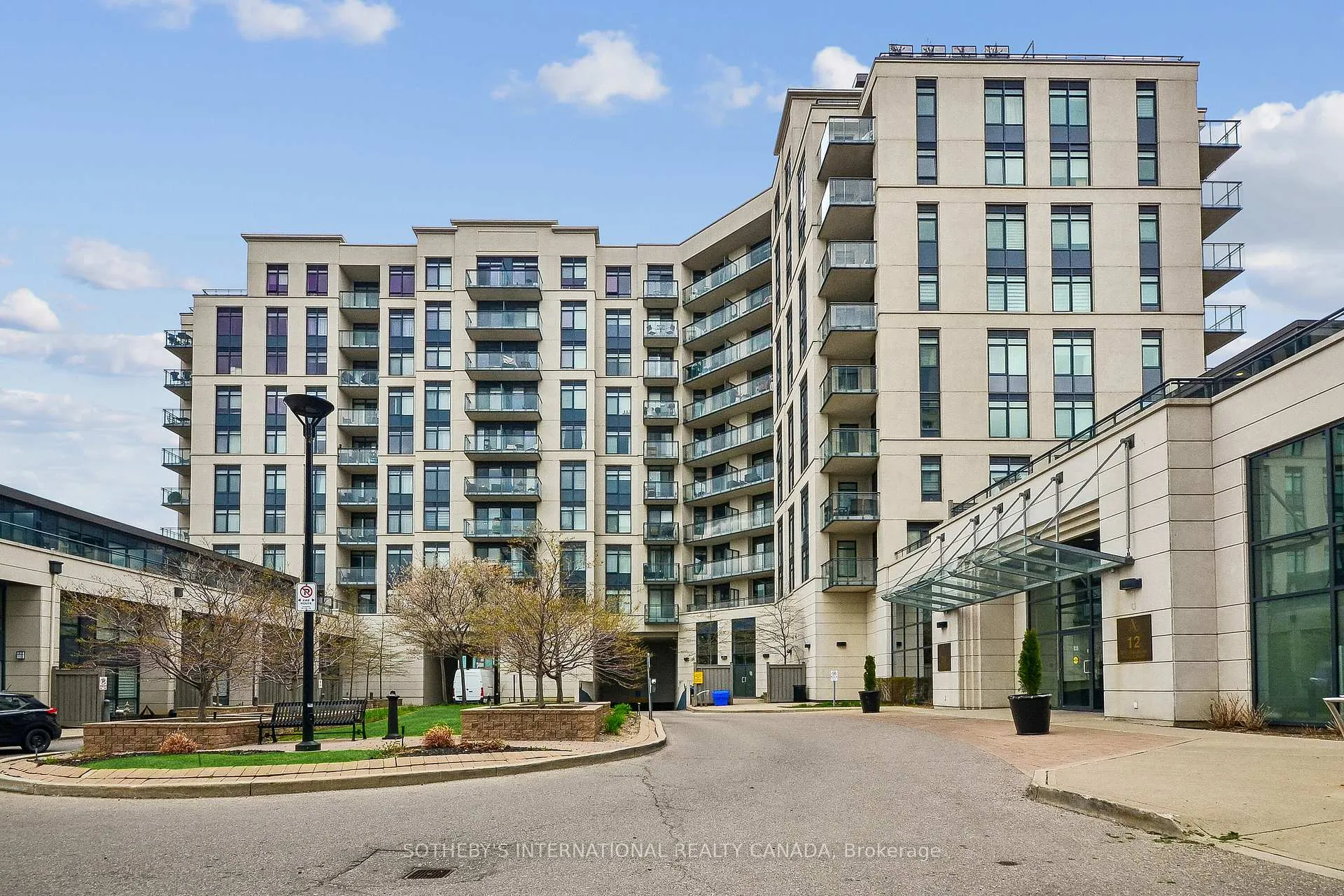 Photo 2 of Unit 312, 24 Woodstream Boulevard, Vaughan, Vaughan Grove — HOMEH