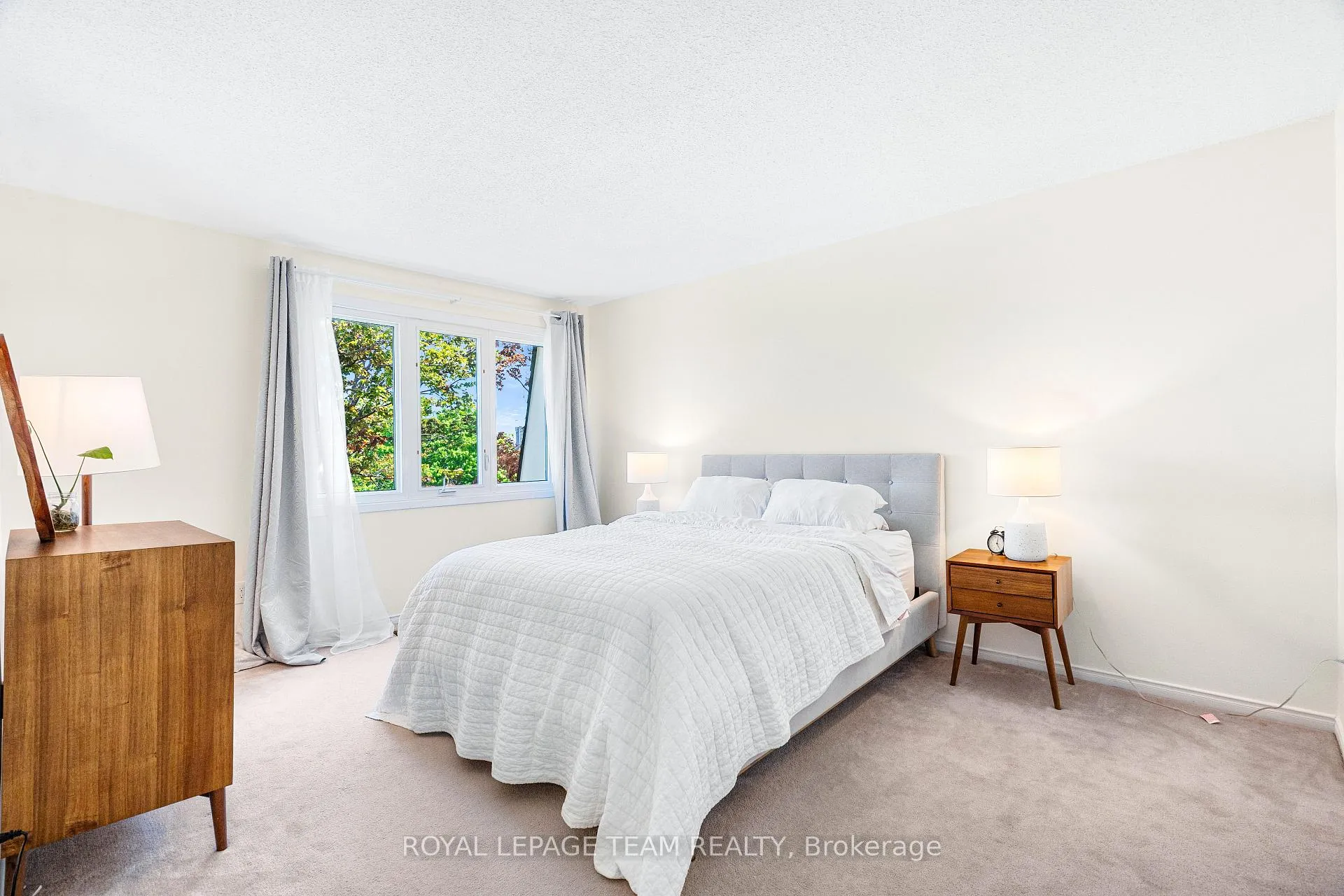 Photo 32 of 182 Owl Drive, Ottawa, Hunt Club/Western Community — HOMEH