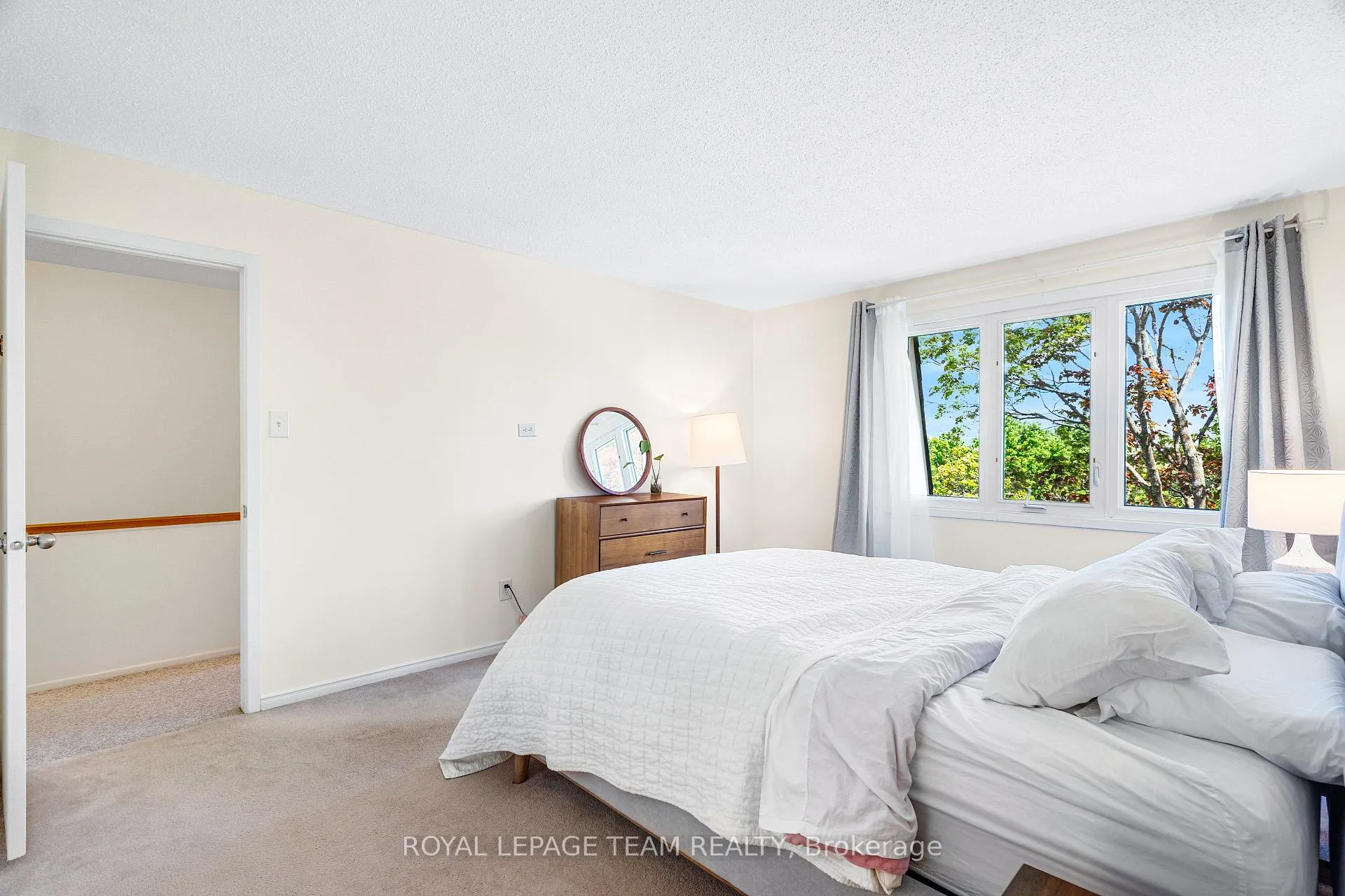 Photo 34 of 182 Owl Drive, Ottawa, Hunt Club/Western Community — HOMEH