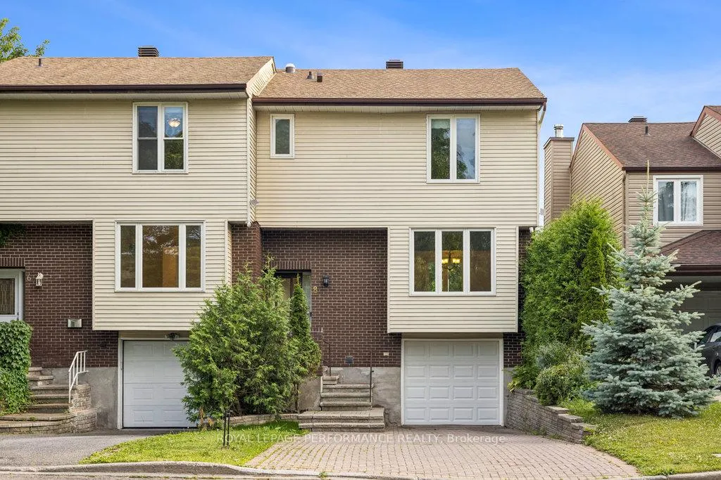 Photo 2 of 8 Gillespie Crescent, Ottawa, Hunt Club Woods — HOMEH