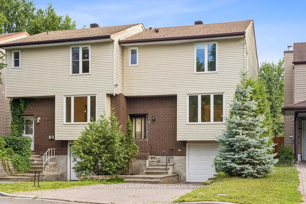 Photo 3 of 8 Gillespie Crescent, Ottawa, Hunt Club Woods — HOMEH