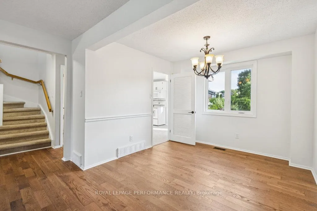 Photo 9 of 8 Gillespie Crescent, Ottawa, Hunt Club Woods — HOMEH