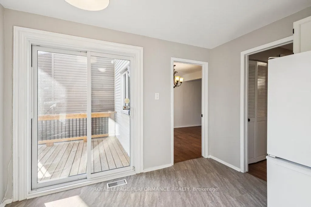 Photo 24 of 8 Gillespie Crescent, Ottawa, Hunt Club Woods — HOMEH
