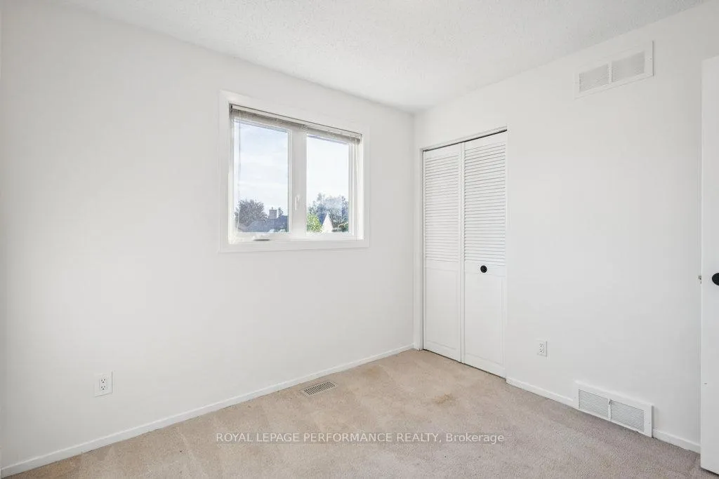 Photo 27 of 8 Gillespie Crescent, Ottawa, Hunt Club Woods — HOMEH