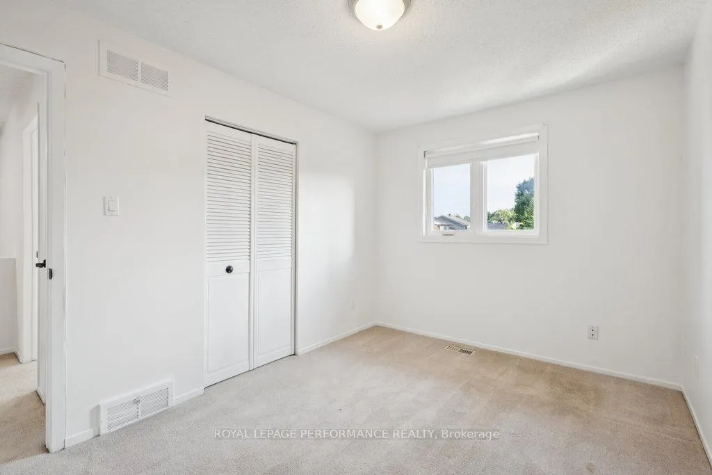 Photo 30 of 8 Gillespie Crescent, Ottawa, Hunt Club Woods — HOMEH