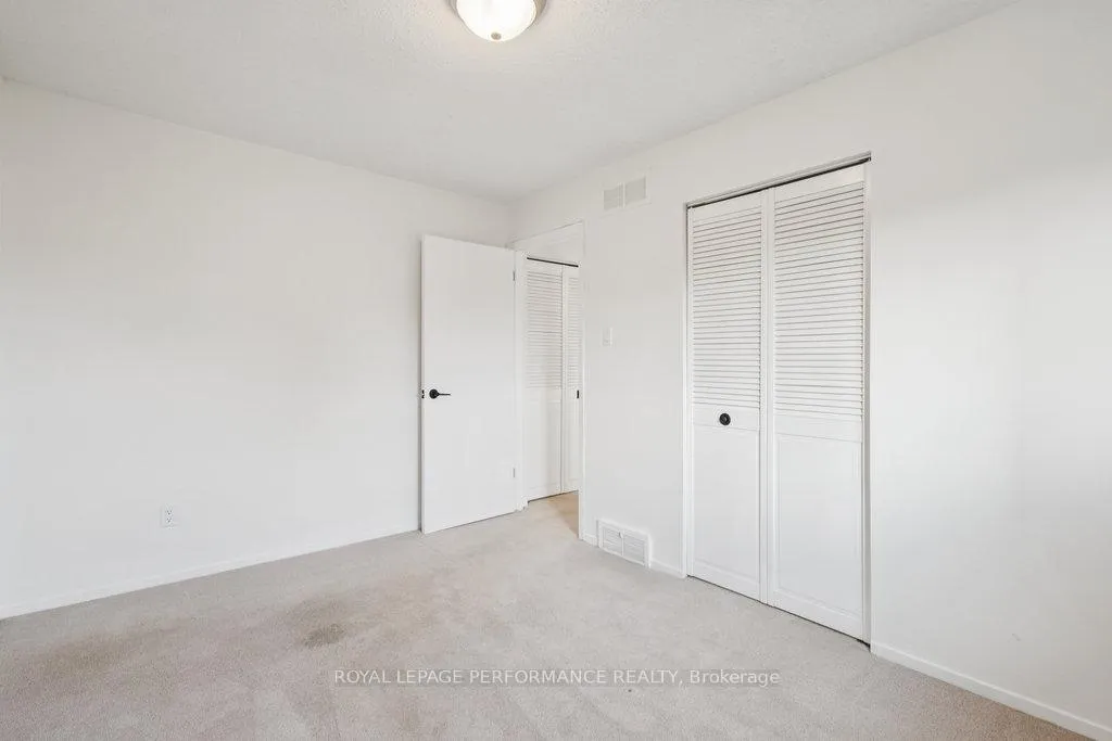 Photo 32 of 8 Gillespie Crescent, Ottawa, Hunt Club Woods — HOMEH