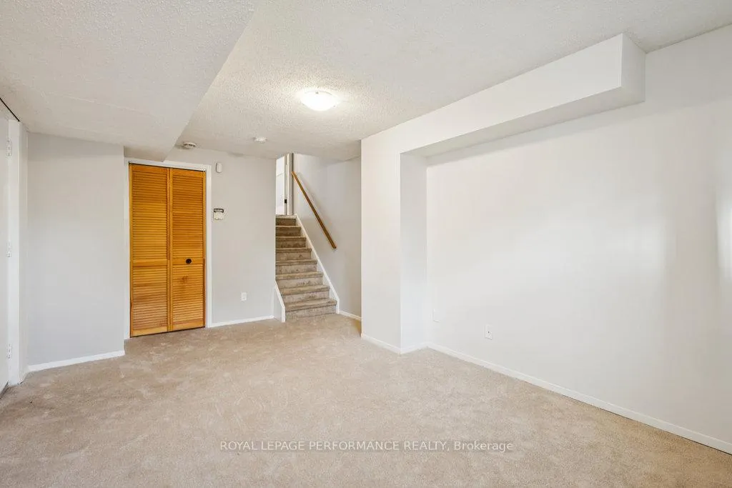 Photo 41 of 8 Gillespie Crescent, Ottawa, Hunt Club Woods — HOMEH