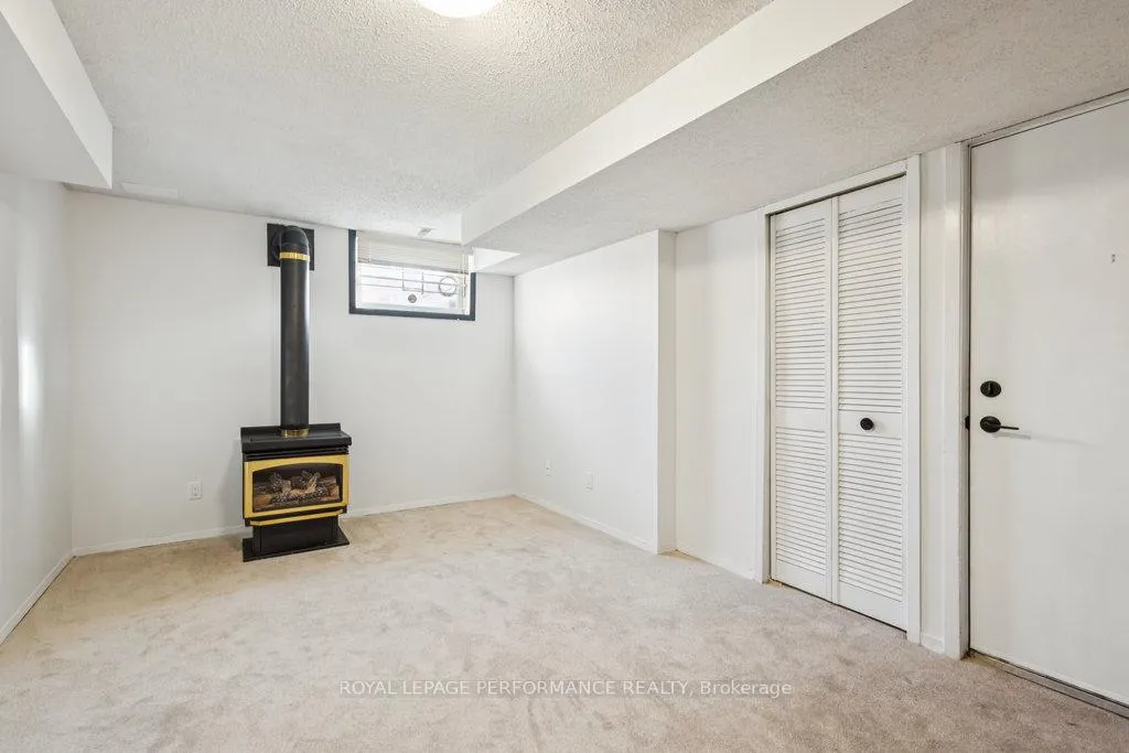 Photo 42 of 8 Gillespie Crescent, Ottawa, Hunt Club Woods — HOMEH