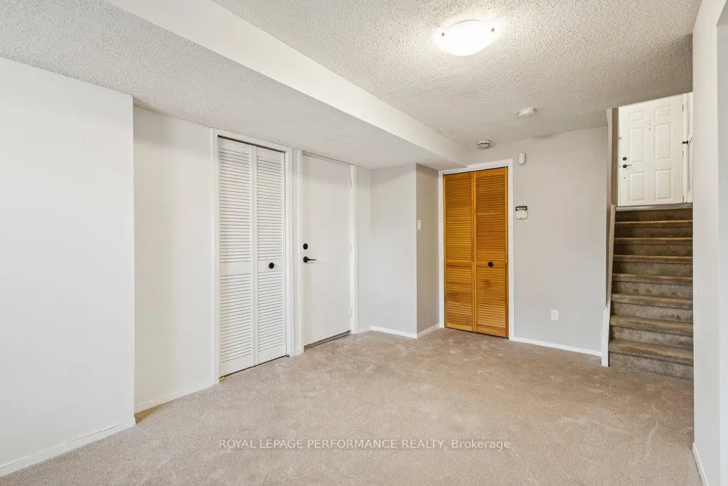 Photo 44 of 8 Gillespie Crescent, Ottawa, Hunt Club Woods — HOMEH