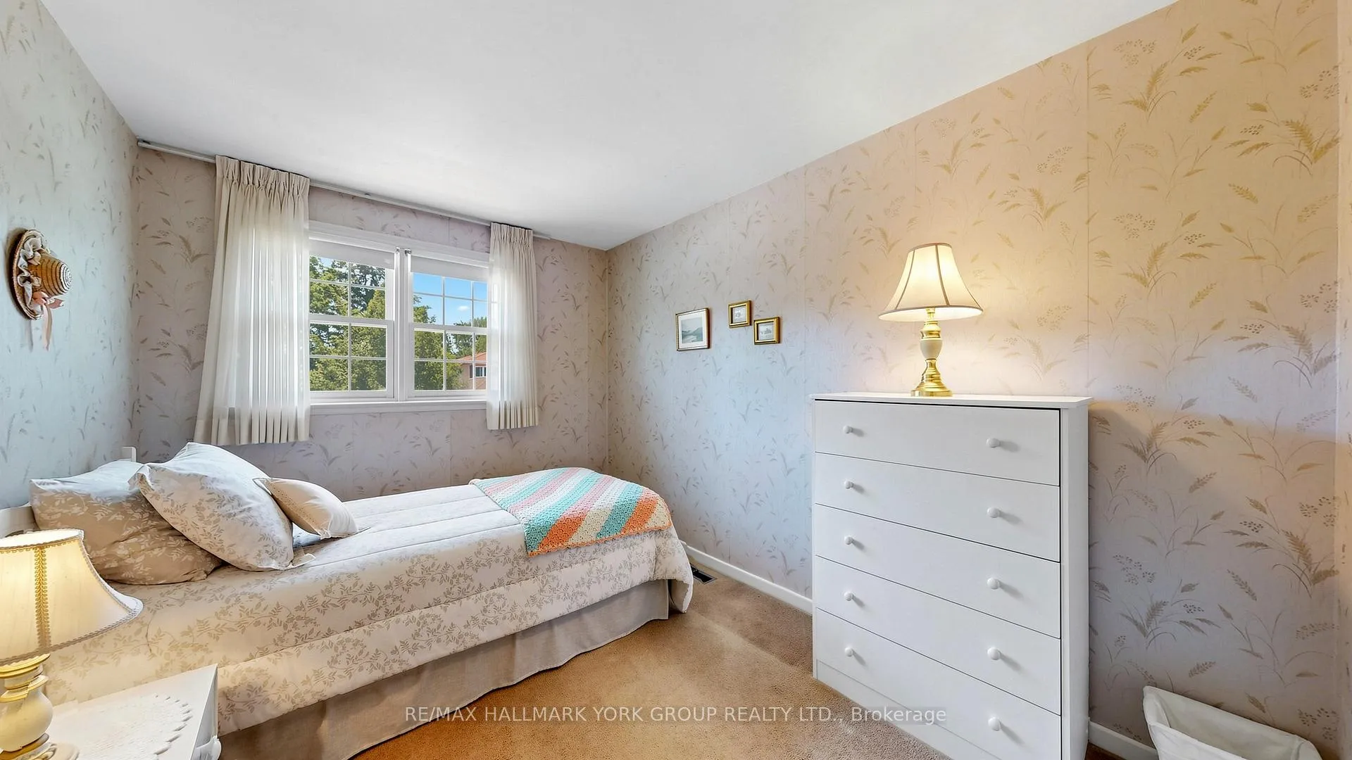 Photo 27 of 24 Devins Drive, Aurora, Aurora Heights — HOMEH