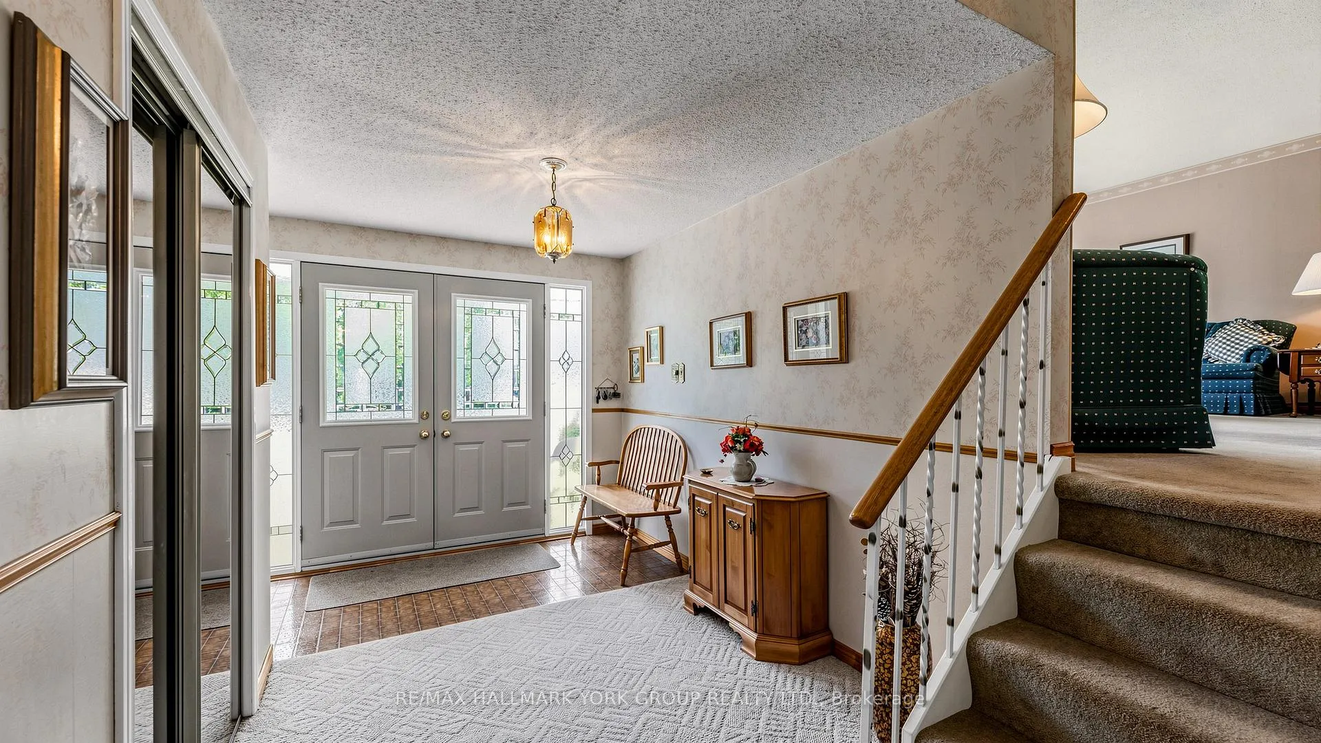 Photo 33 of 24 Devins Drive, Aurora, Aurora Heights — HOMEH