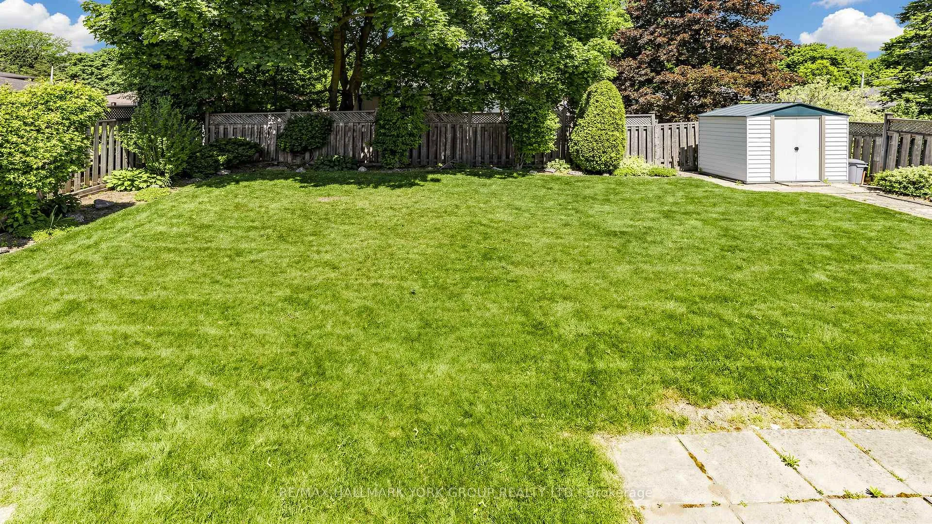 Photo 40 of 24 Devins Drive, Aurora, Aurora Heights — HOMEH