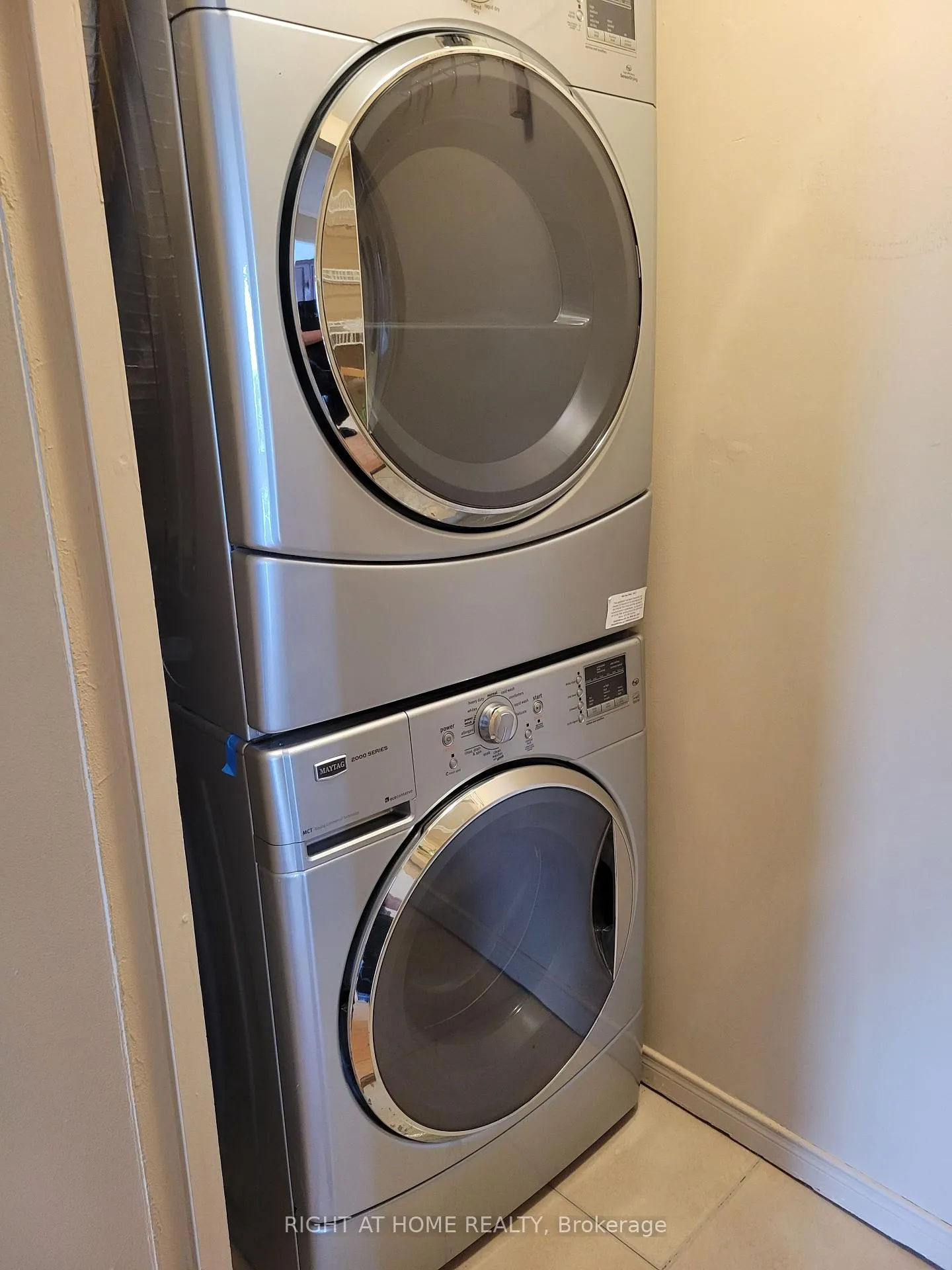 Photo 17 of Unit PH2, 75 King Street E, Mississauga, Cooksville — HOMEH