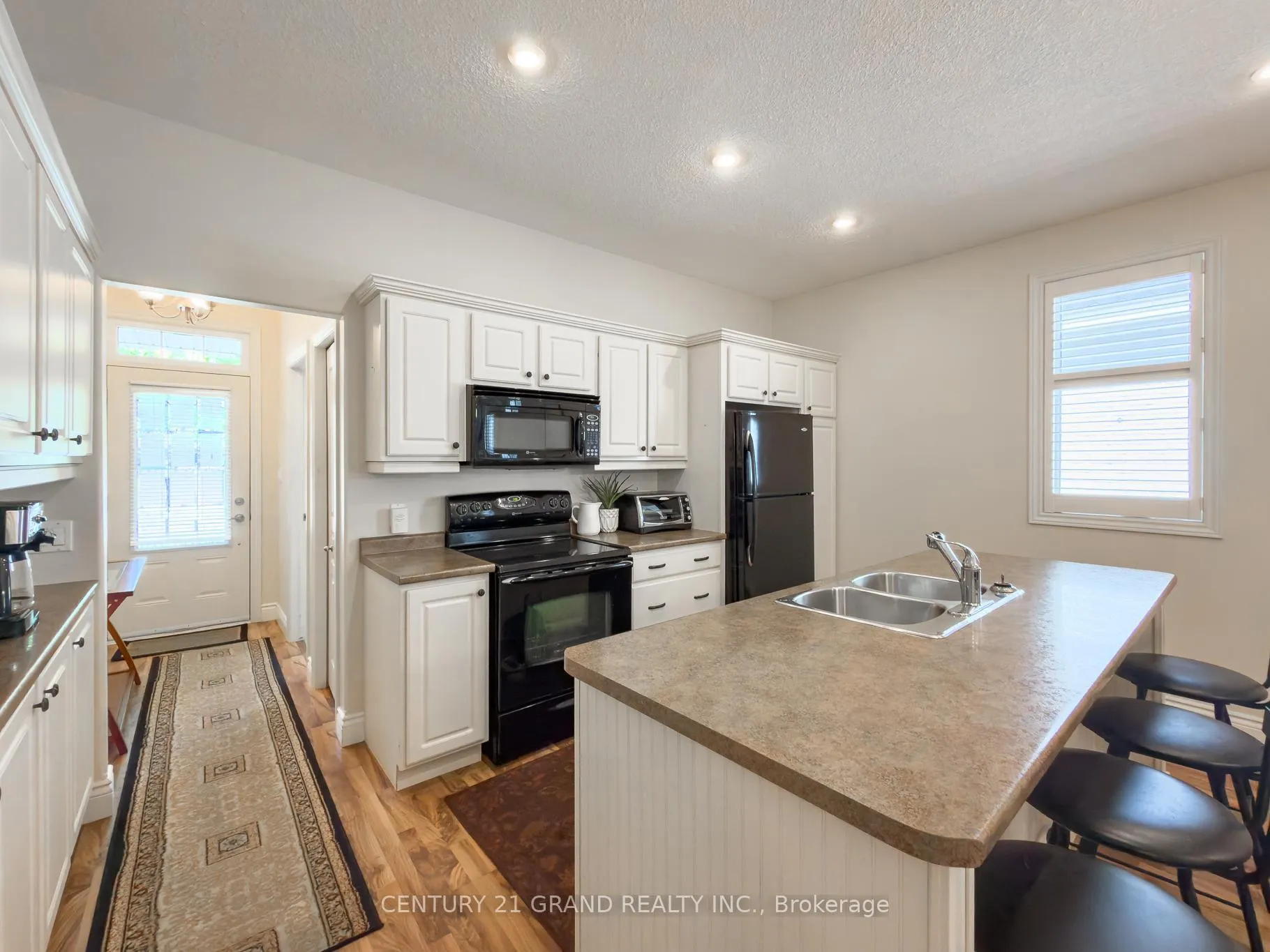 Photo 4 of Unit 2, 95 North Park, Brantford, East Ward — HOMEH