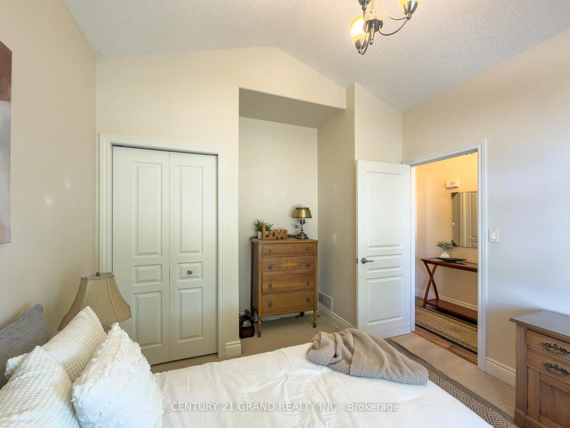 Photo 15 of Unit 2, 95 North Park, Brantford, East Ward — HOMEH