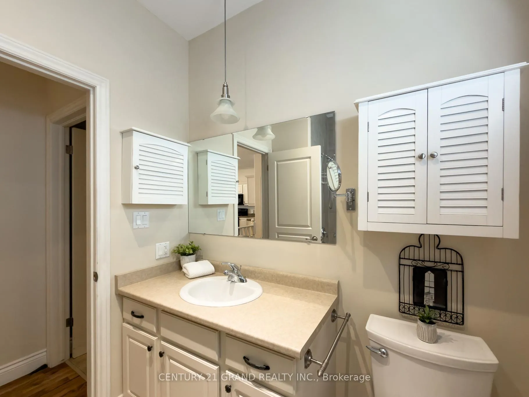 Photo 16 of Unit 2, 95 North Park, Brantford, East Ward — HOMEH