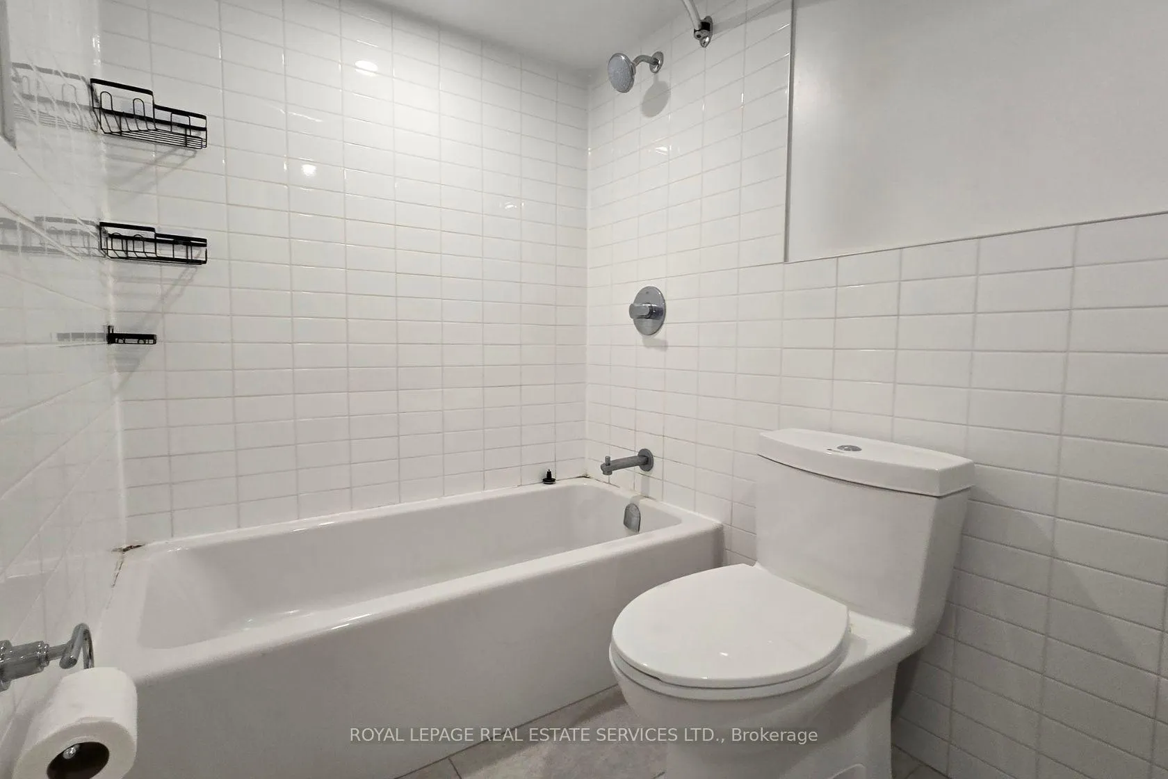 Photo 6 of Unit 1, 28A Third Street, Etobicoke, New Toronto — HOMEH