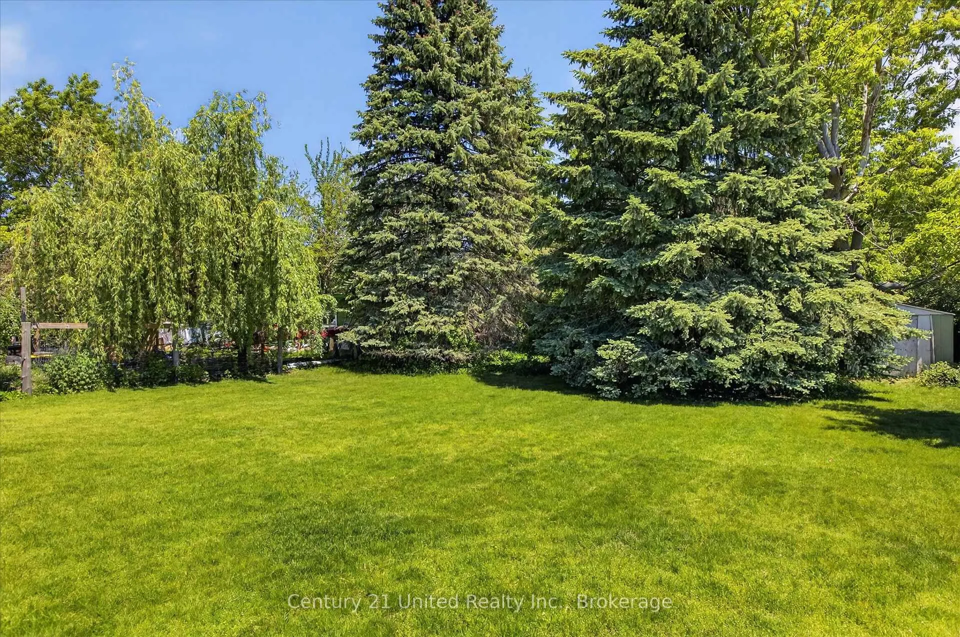 Photo 21 of 922 Wightman Avenue, Peterborough, Otonabee Ward 1 — HOMEH
