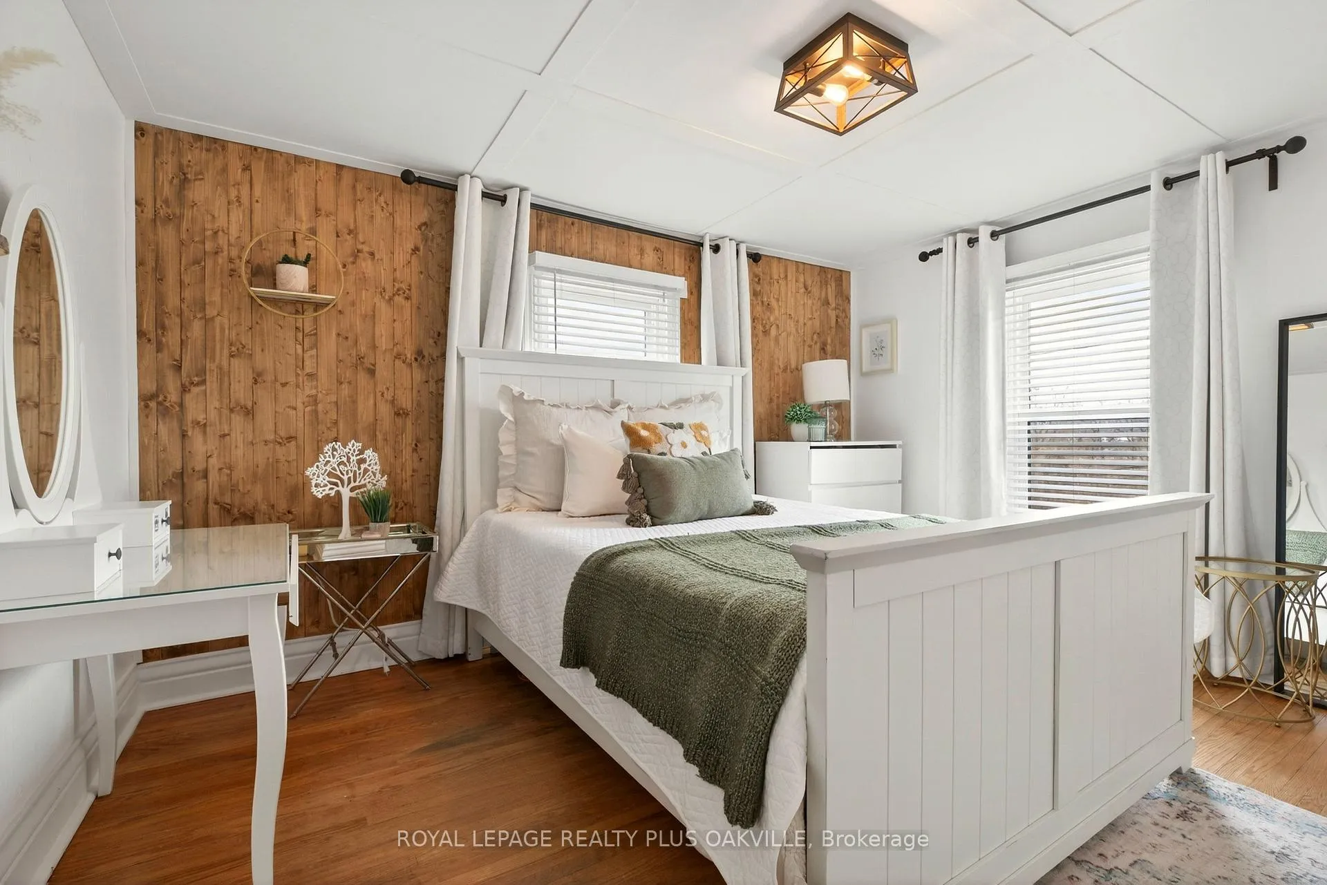Photo 26 of 381 Elizabeth Street, Grimsby, Grimsby Beach — HOMEH