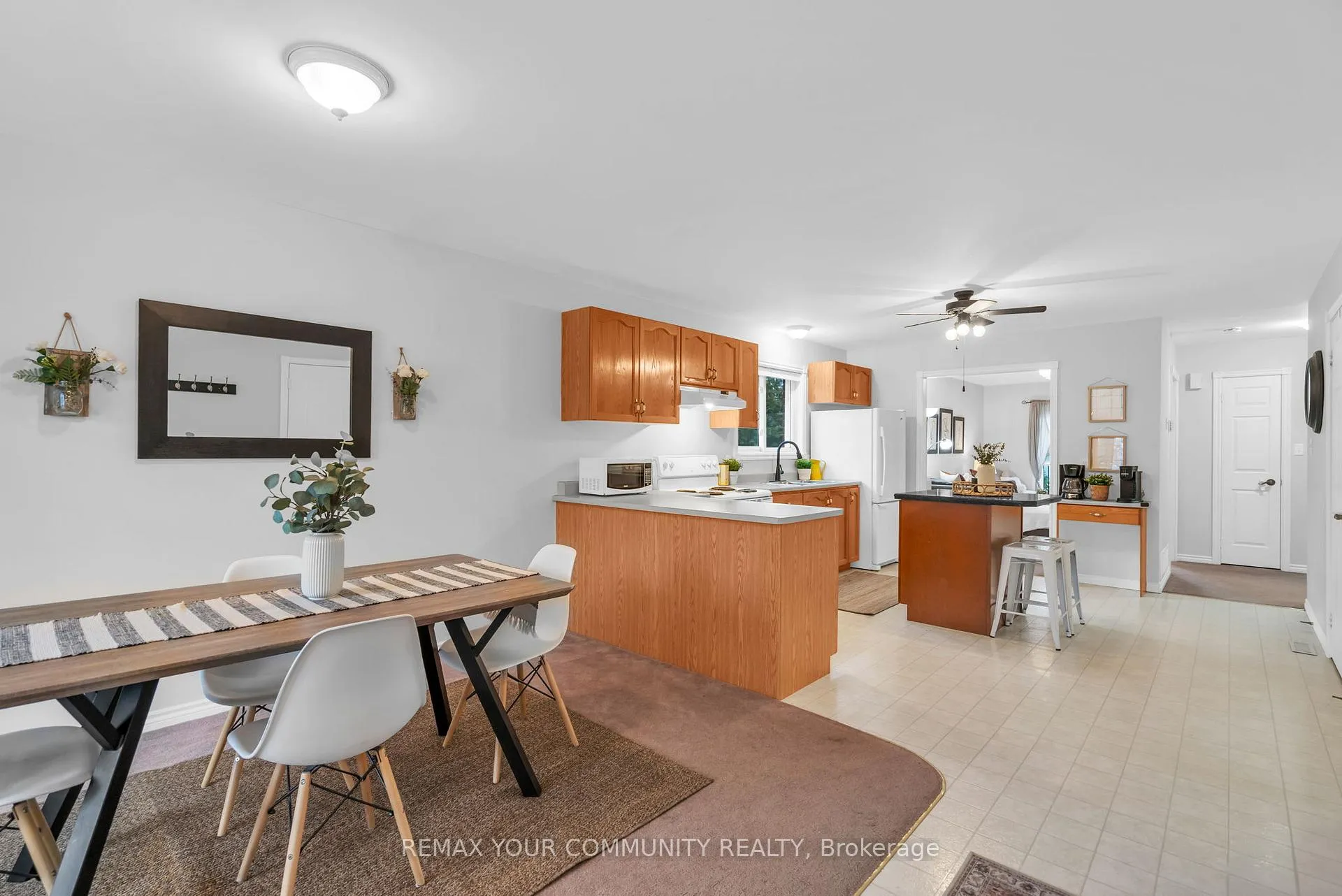 Photo 8 of 81 Fairpark Lane, Georgina, Sutton & Jackson's Point — HOMEH