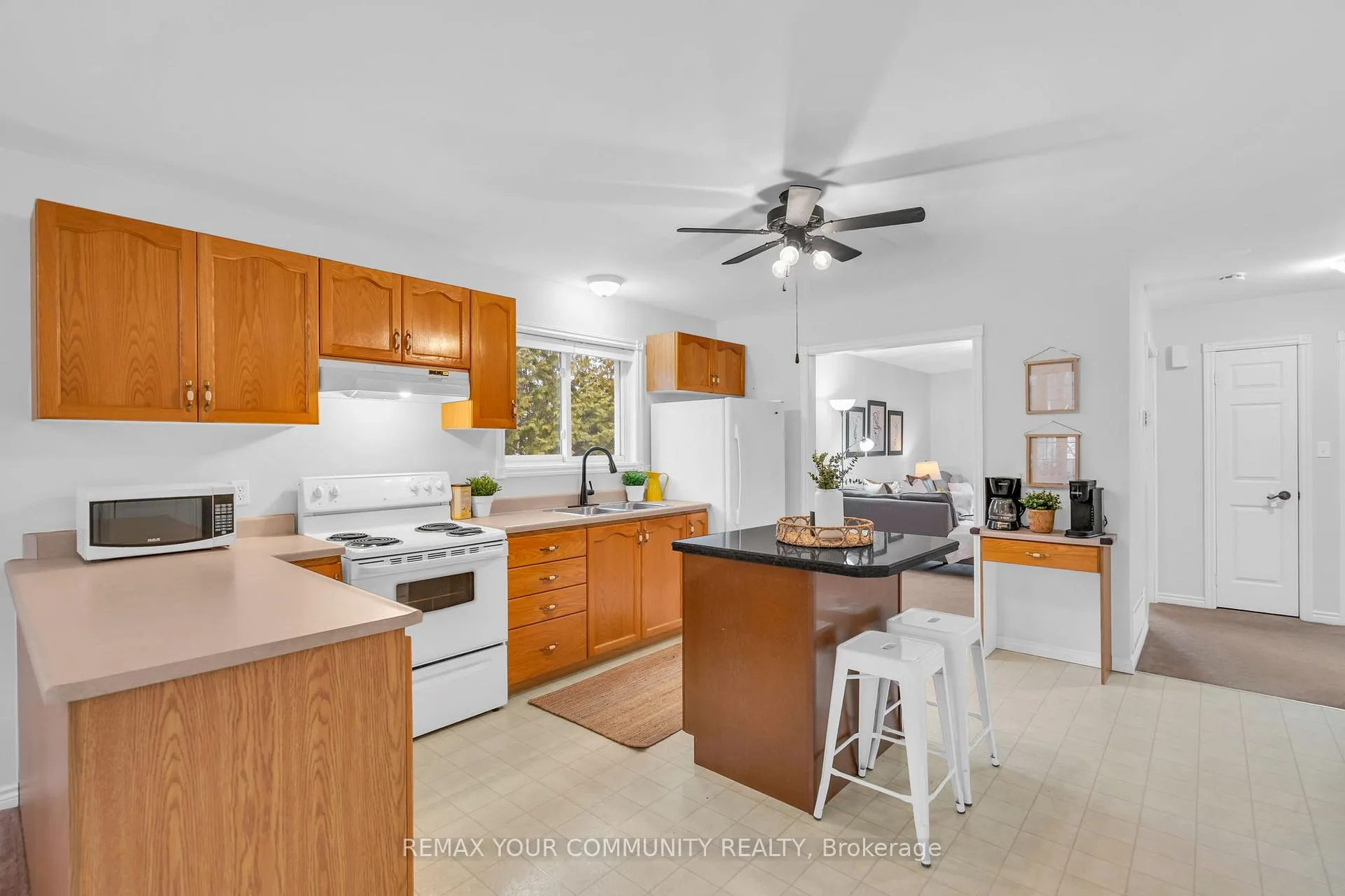 Photo 14 of 81 Fairpark Lane, Georgina, Sutton & Jackson's Point — HOMEH