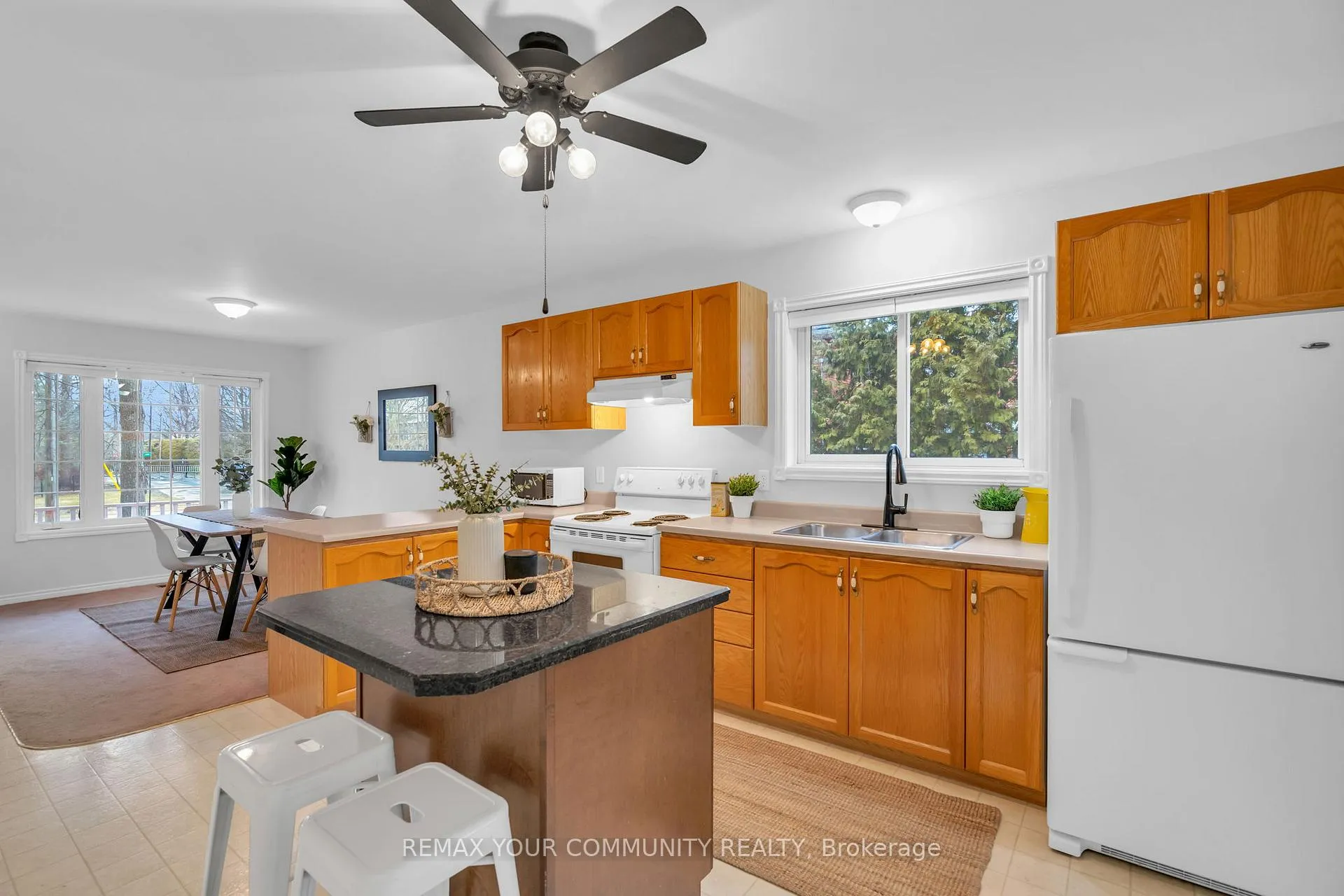 Photo 17 of 81 Fairpark Lane, Georgina, Sutton & Jackson's Point — HOMEH