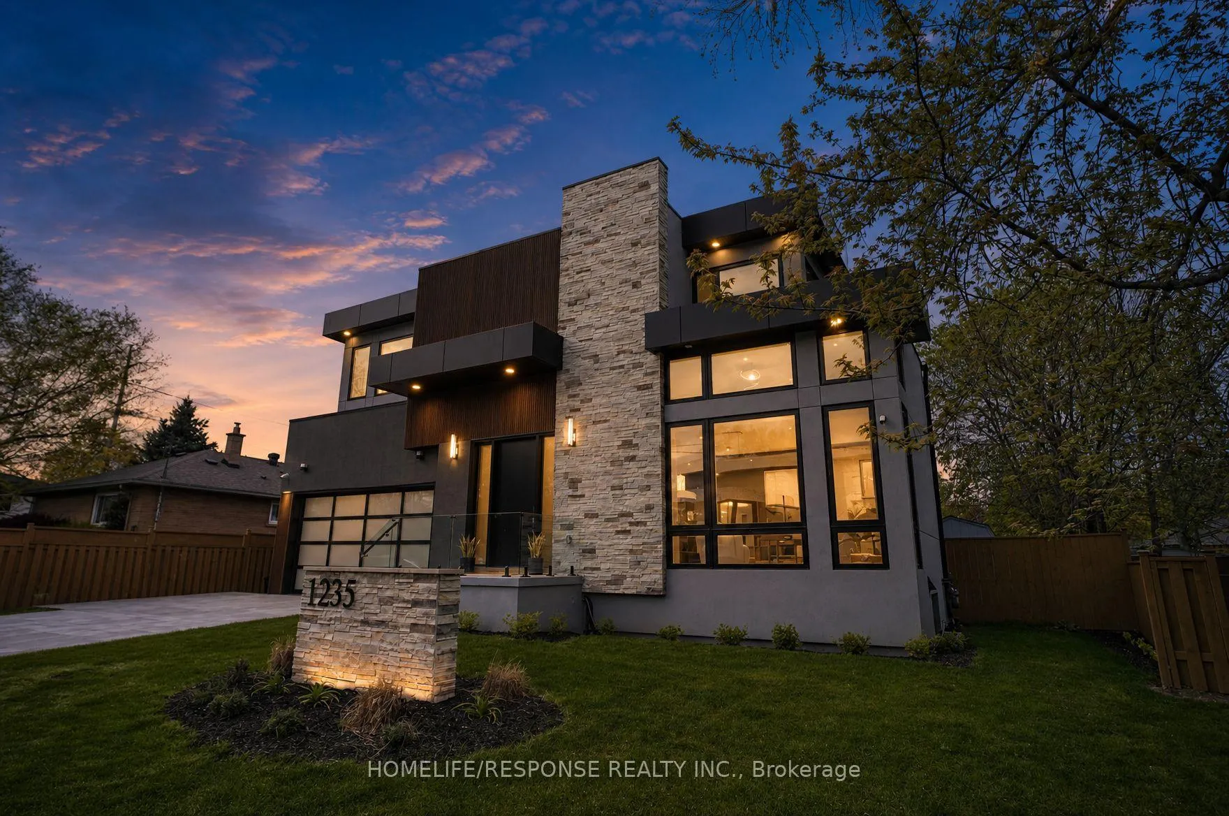 Photo 40 of 1235 Whittington Road, Mississauga, Clarkson — HOMEH
