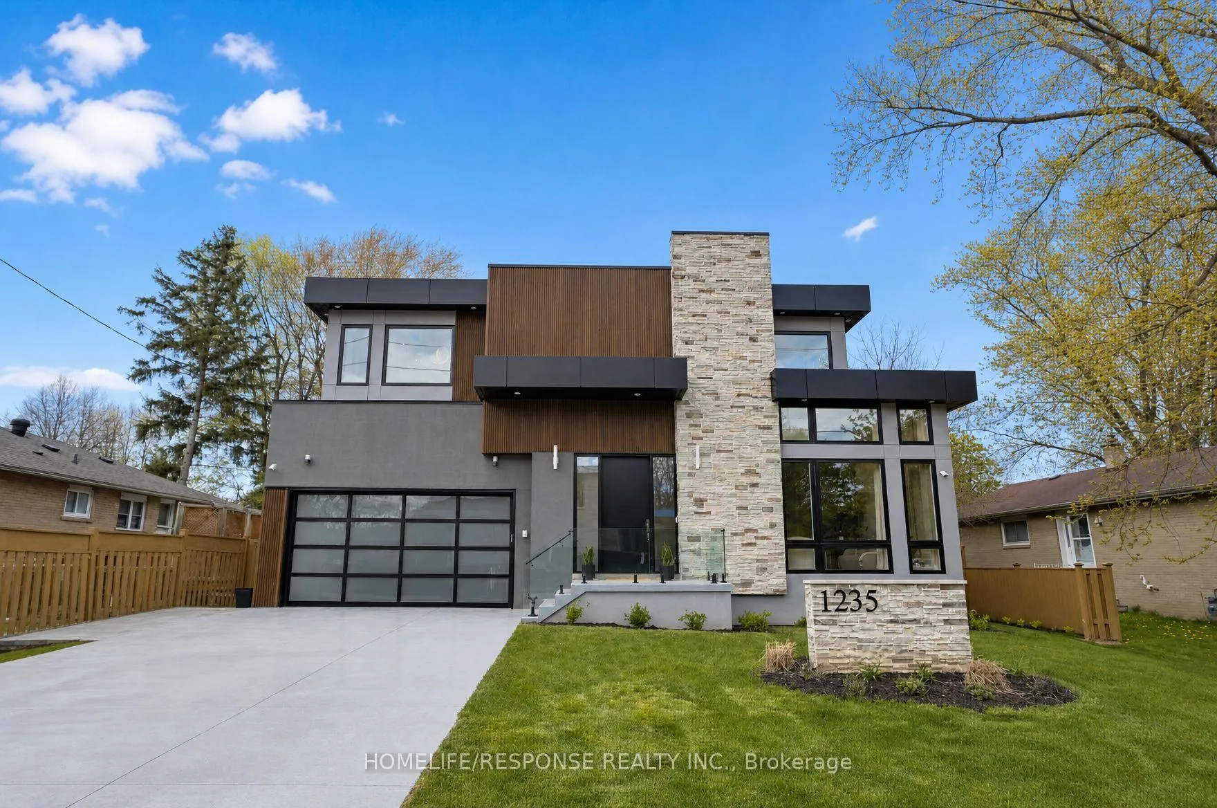 Photo 1 of 1235 Whittington Road, Mississauga, Clarkson — HOMEH