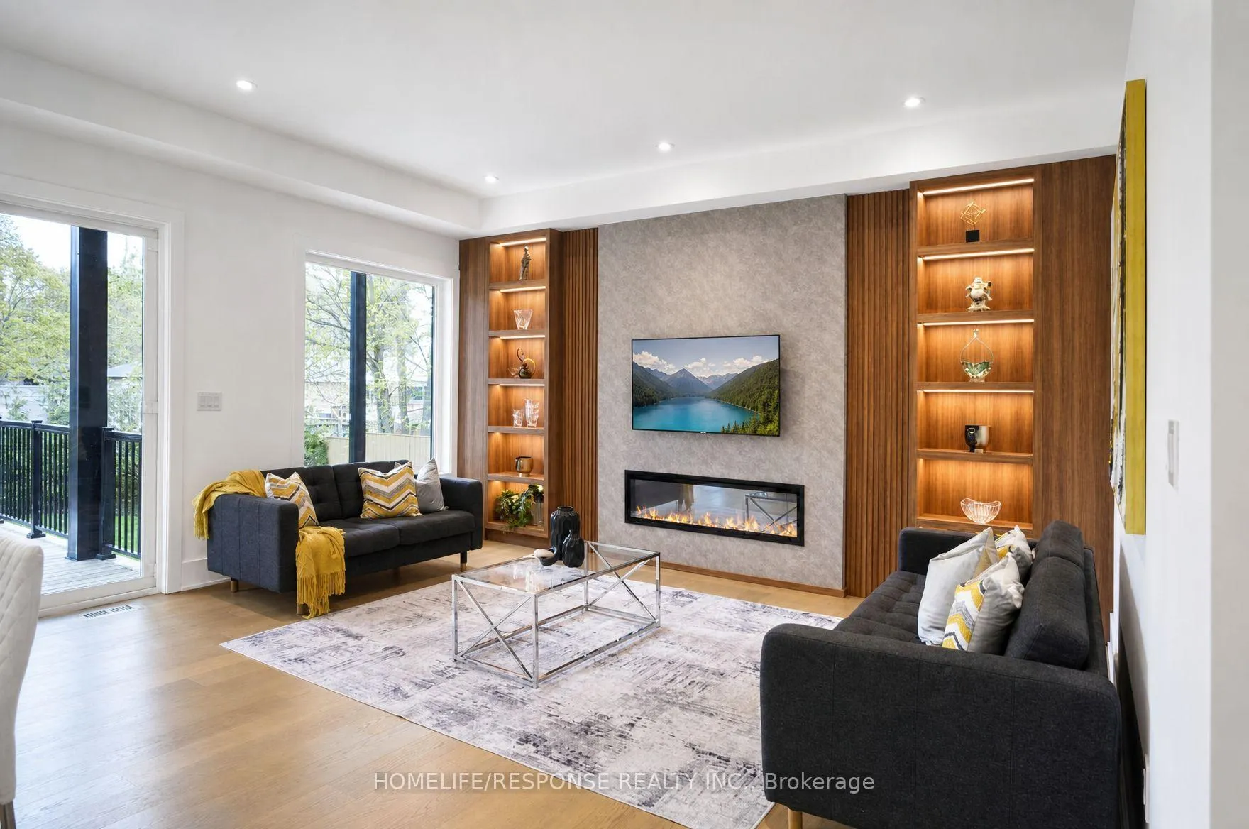 Photo 8 of 1235 Whittington Road, Mississauga, Clarkson — HOMEH