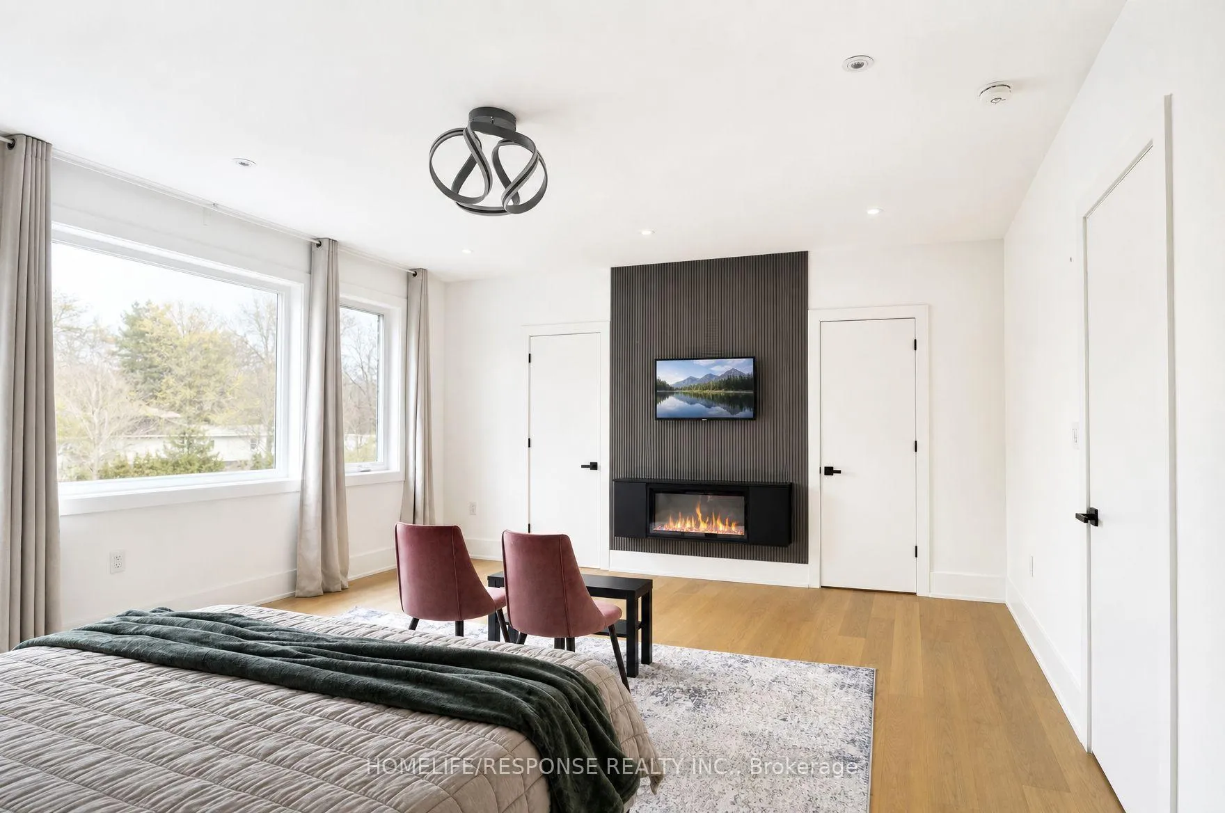 Photo 14 of 1235 Whittington Road, Mississauga, Clarkson — HOMEH