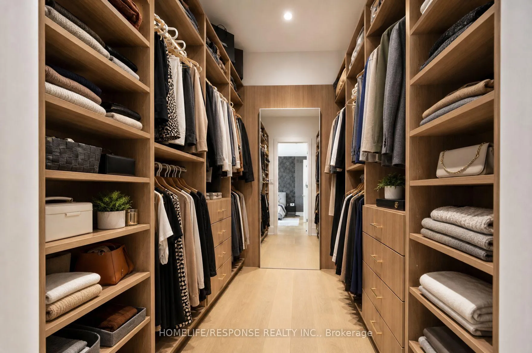Photo 15 of 1235 Whittington Road, Mississauga, Clarkson — HOMEH