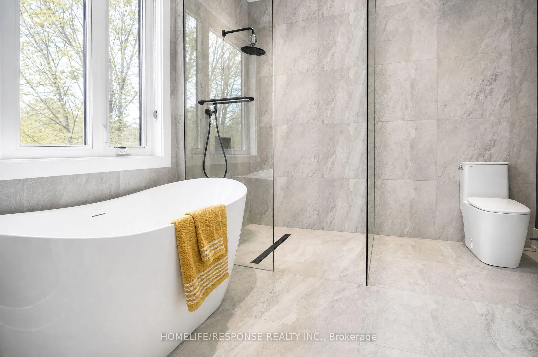 Photo 17 of 1235 Whittington Road, Mississauga, Clarkson — HOMEH