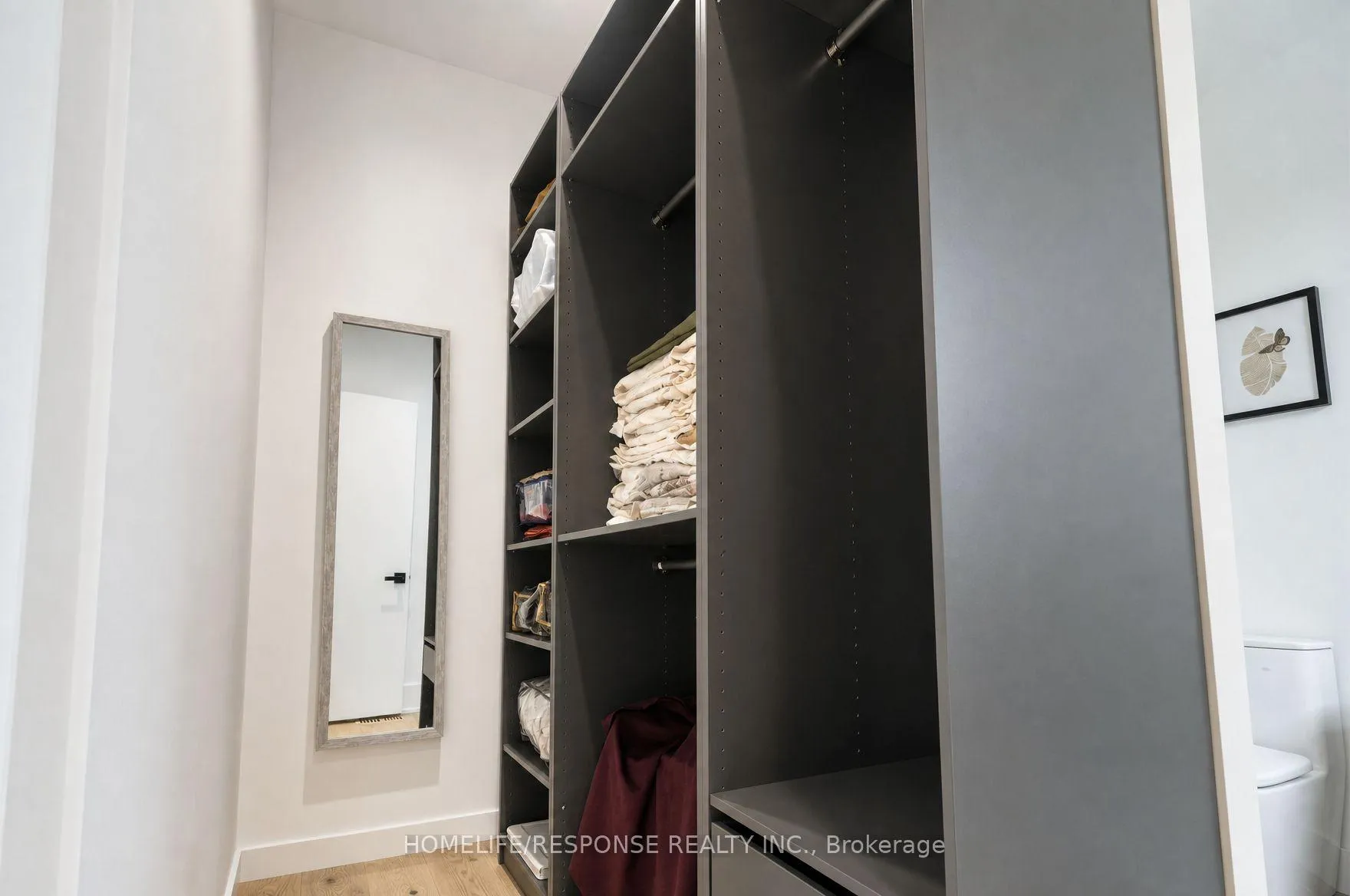 Photo 43 of 1235 Whittington Road, Mississauga, Clarkson — HOMEH