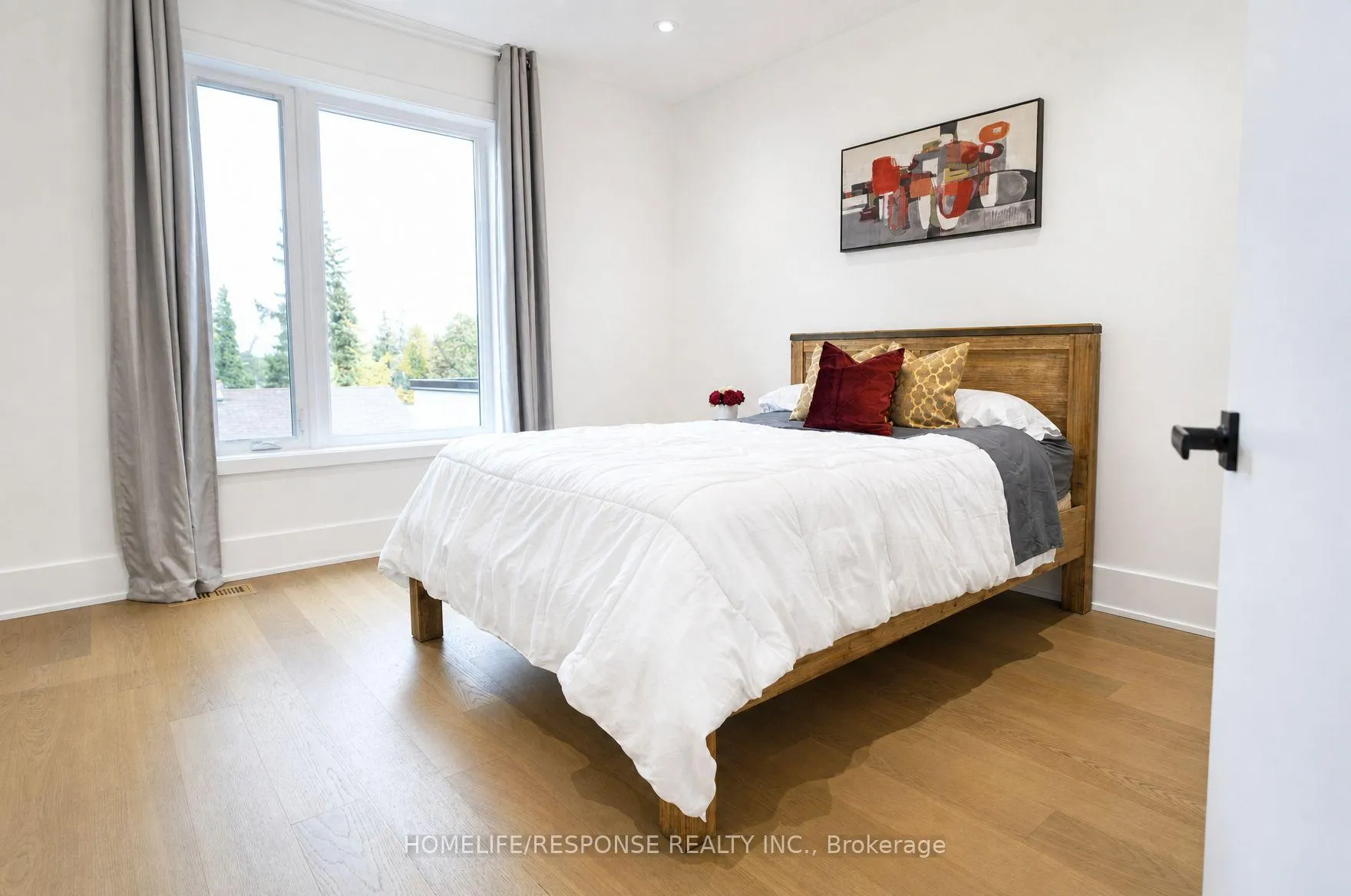 Photo 26 of 1235 Whittington Road, Mississauga, Clarkson — HOMEH