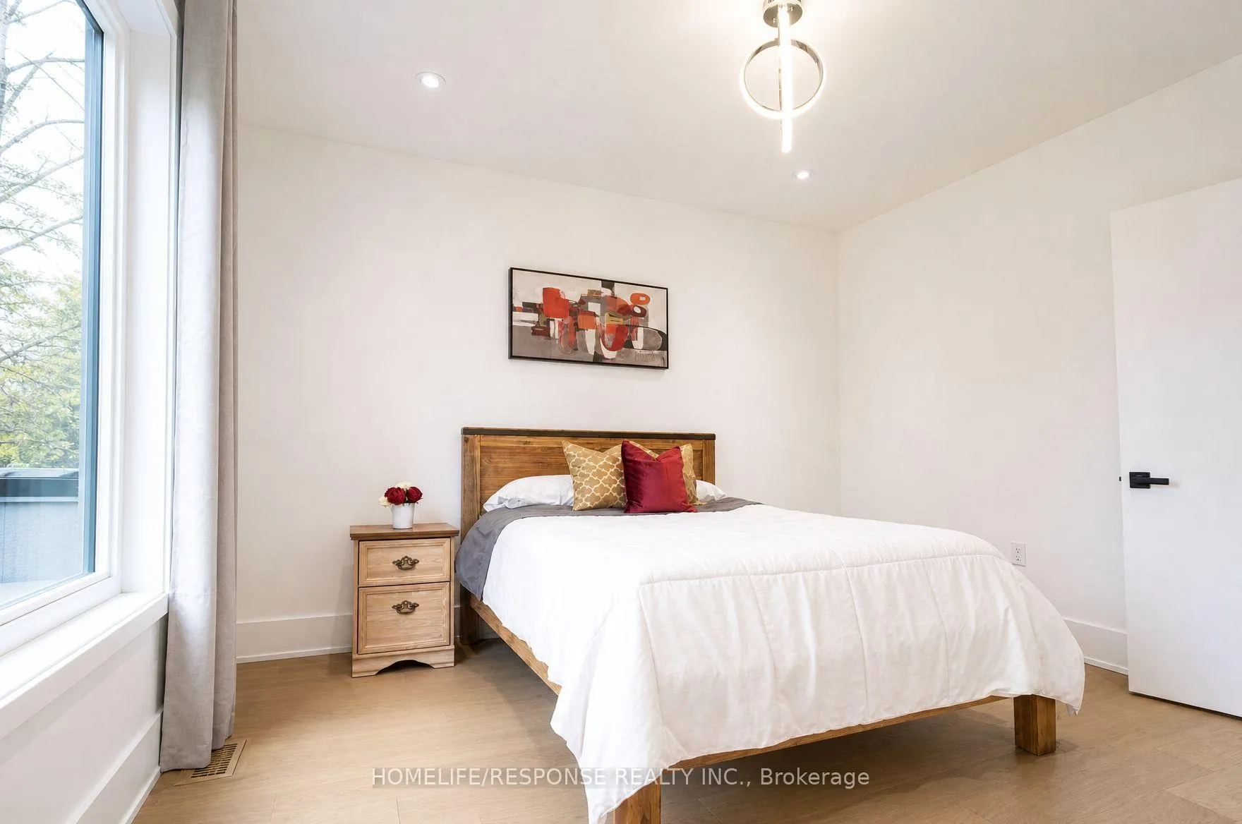 Photo 27 of 1235 Whittington Road, Mississauga, Clarkson — HOMEH