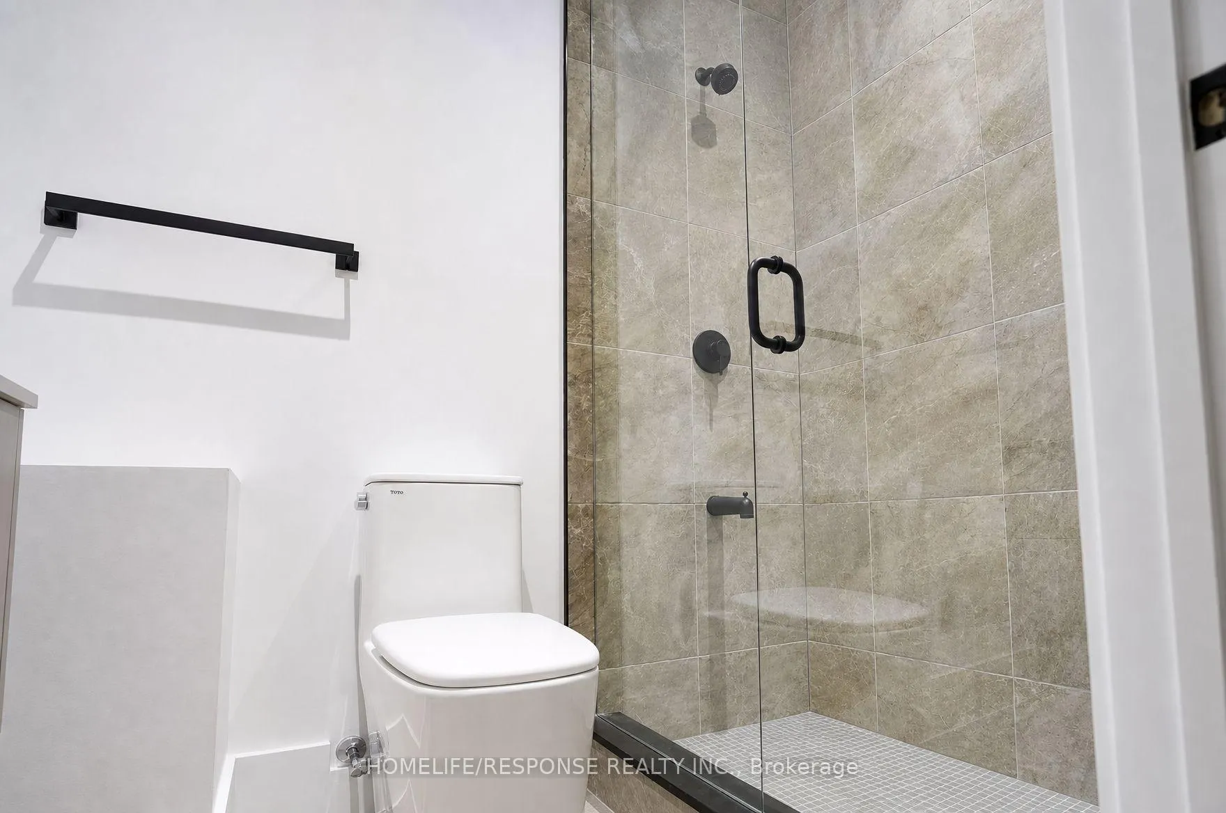 Photo 38 of 1235 Whittington Road, Mississauga, Clarkson — HOMEH