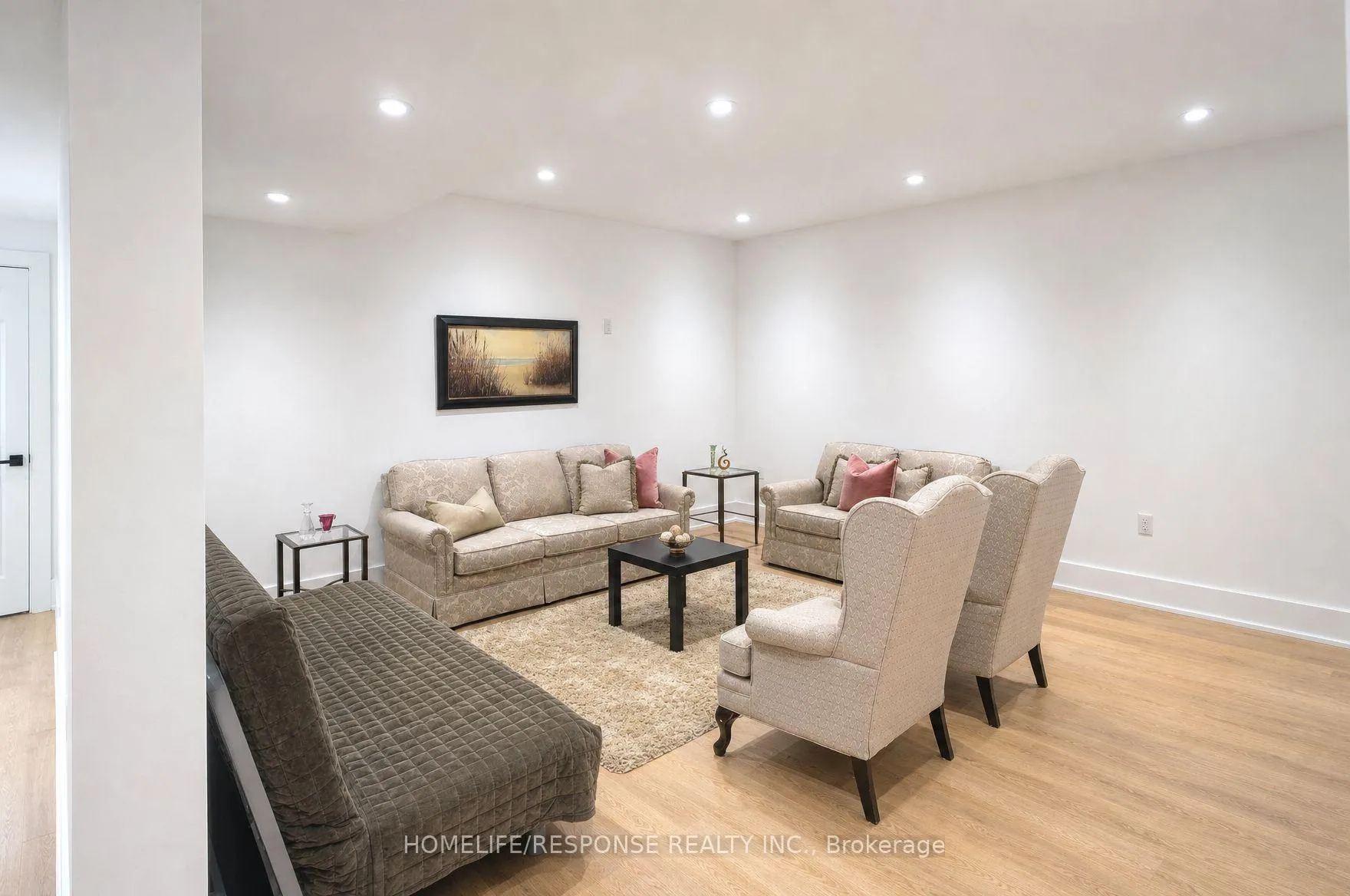 Photo 39 of 1235 Whittington Road, Mississauga, Clarkson — HOMEH