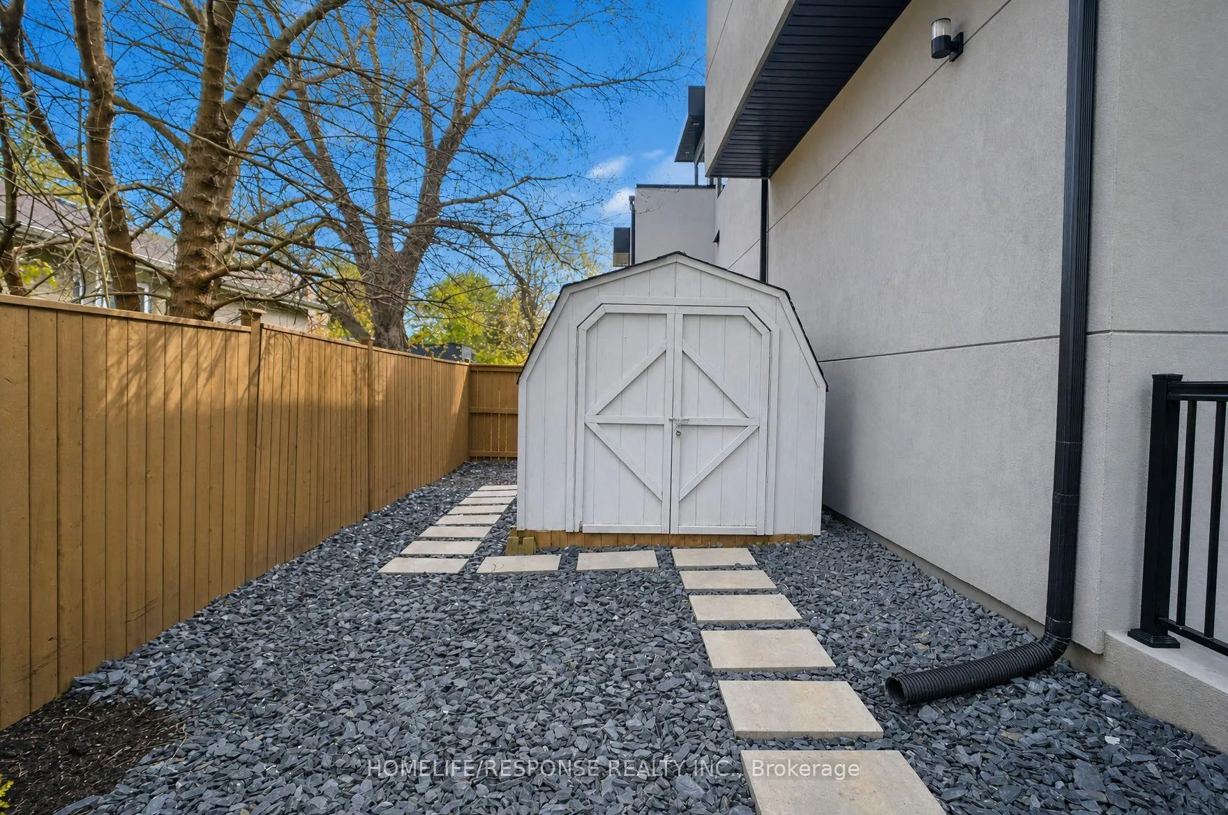 Photo 49 of 1235 Whittington Road, Mississauga, Clarkson — HOMEH