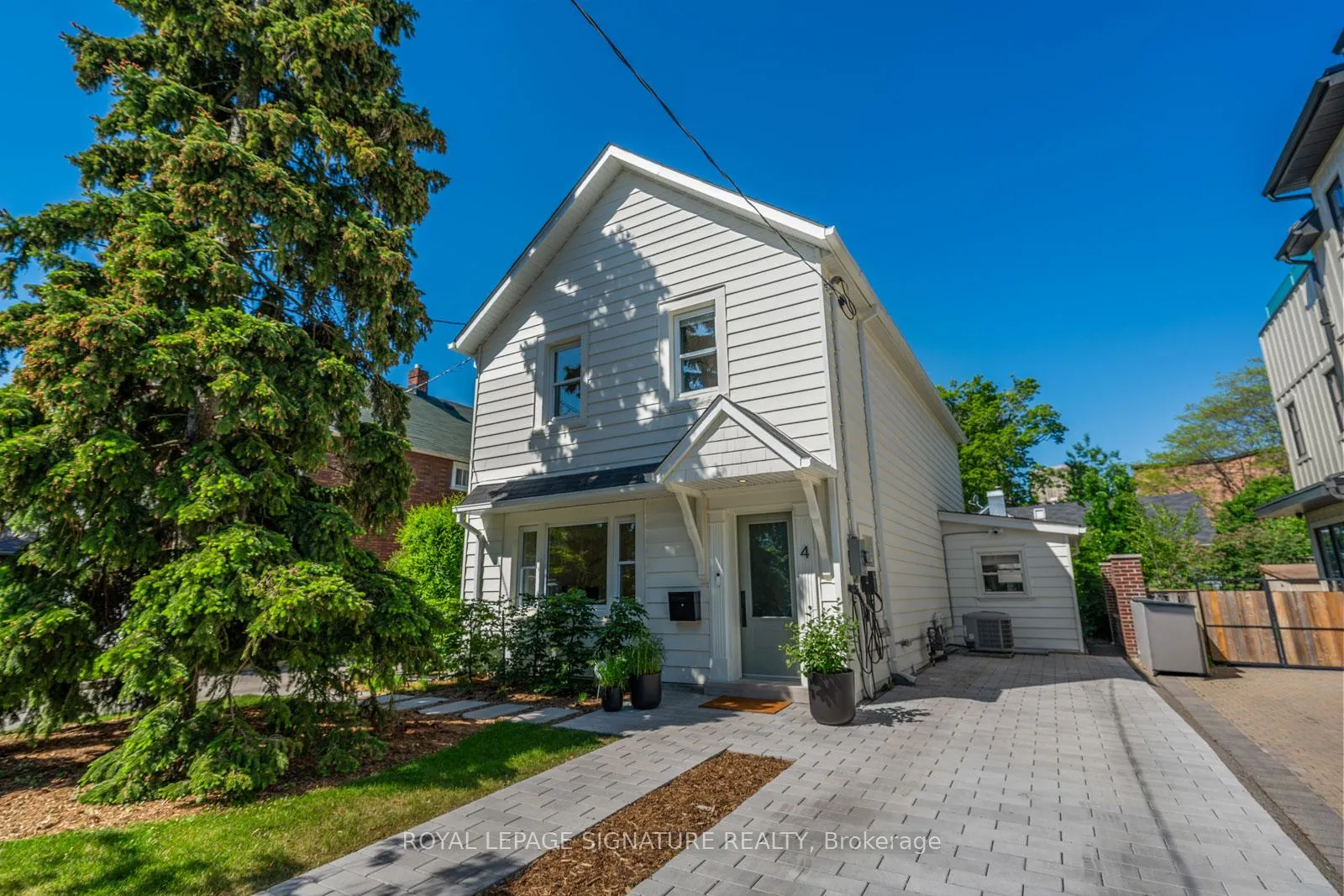 Photo 2 of 4 Kimberley Avenue, Toronto, East End-Danforth — HOMEH